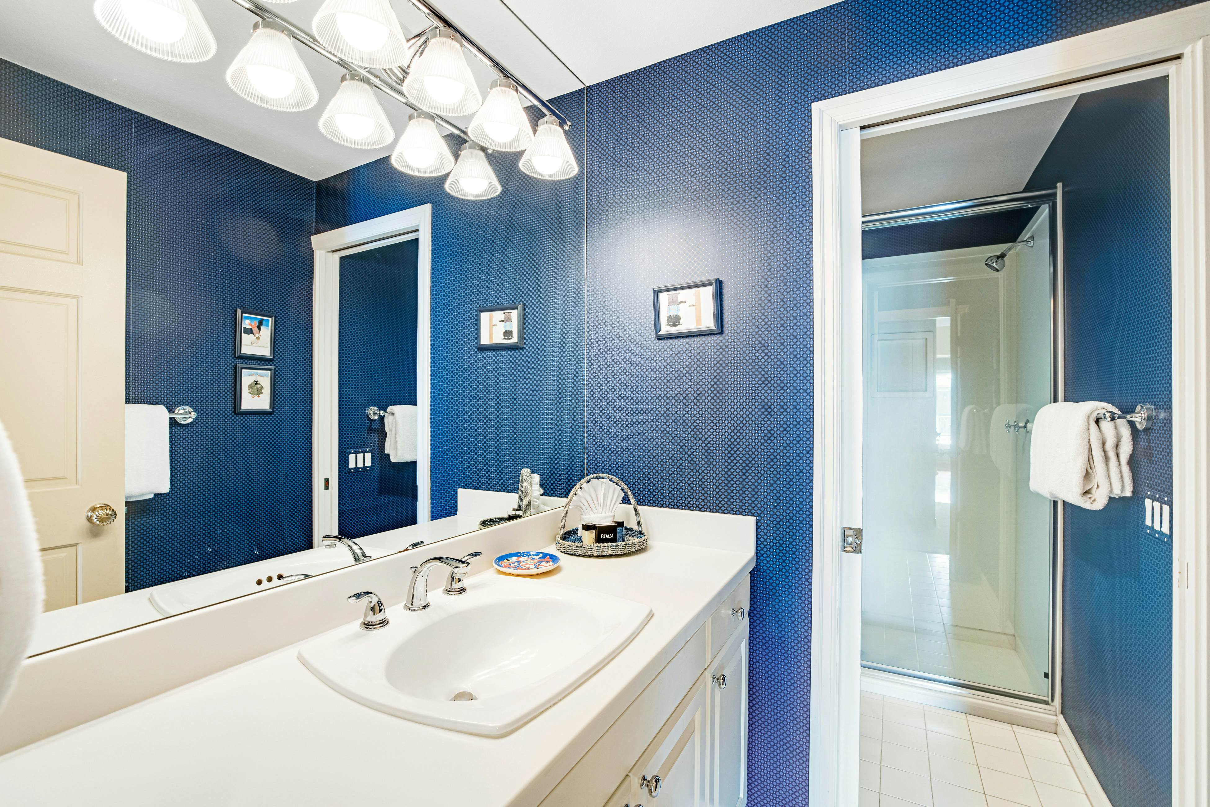 Beachfront Condo w/ Amazing Ocean View, Fireplace, Shared Pool, & Tennis