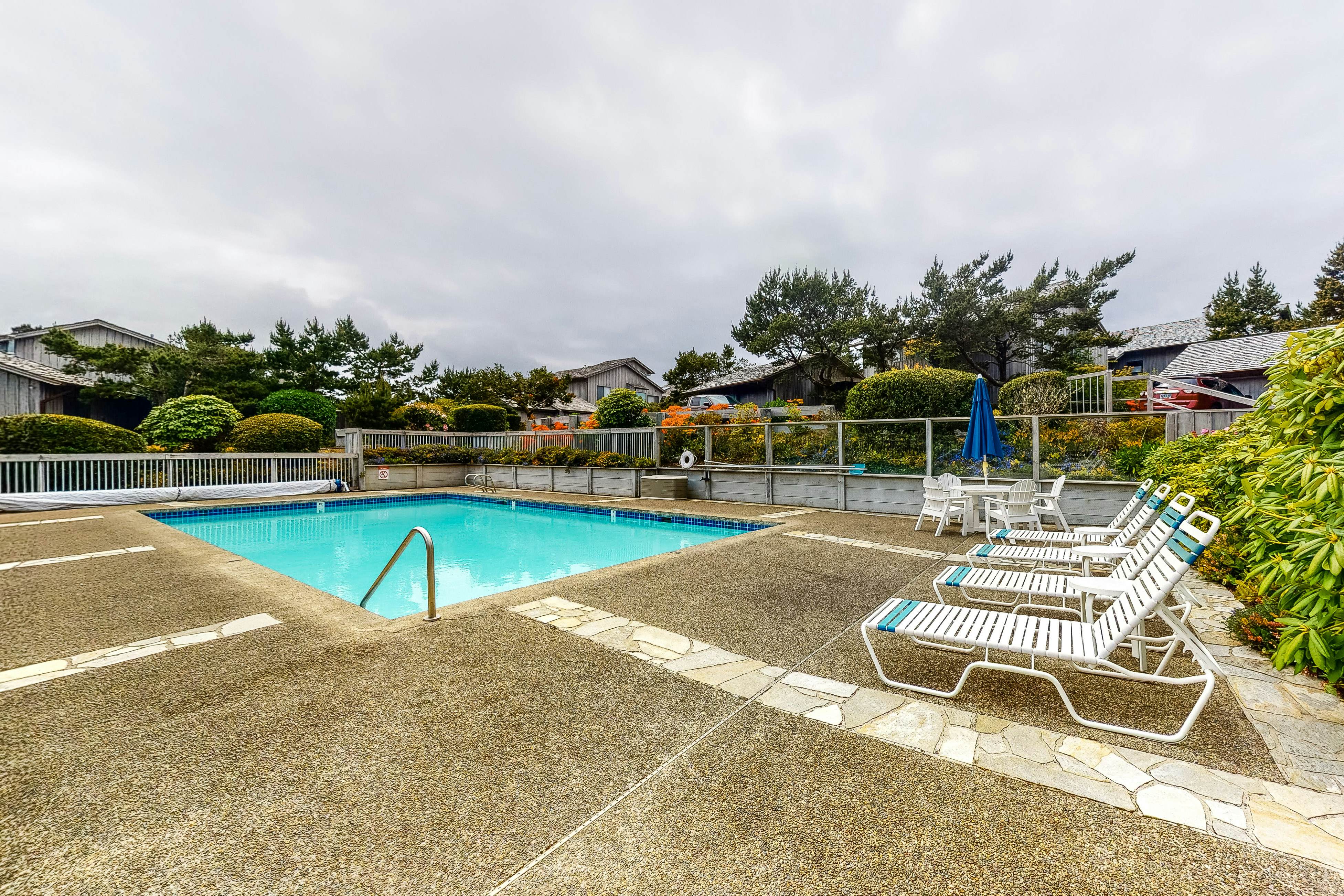 Beachfront Condo w/ Amazing Ocean View, Fireplace, Shared Pool, & Tennis