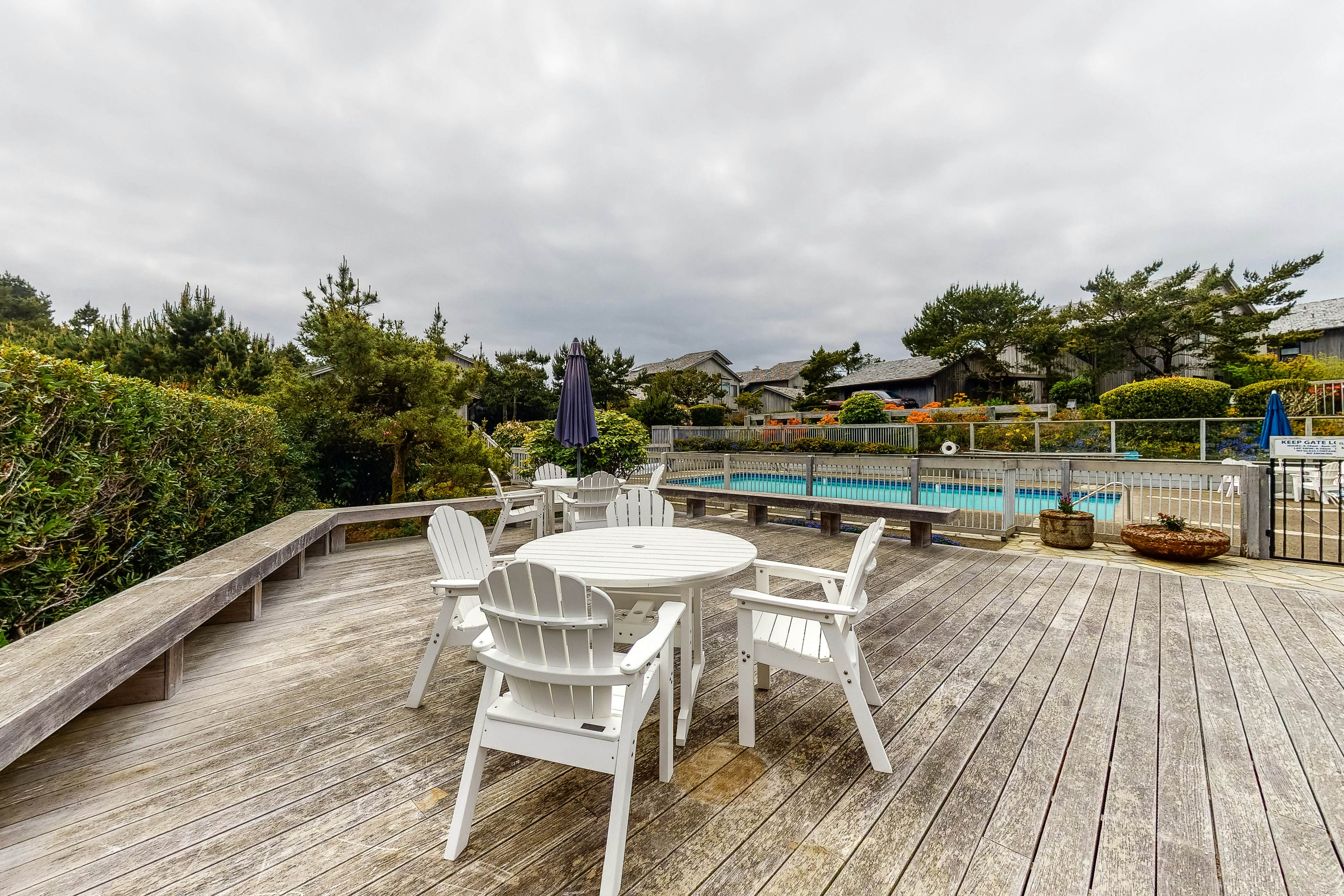 Beachfront Condo w/ Amazing Ocean View, Fireplace, Shared Pool, & Tennis