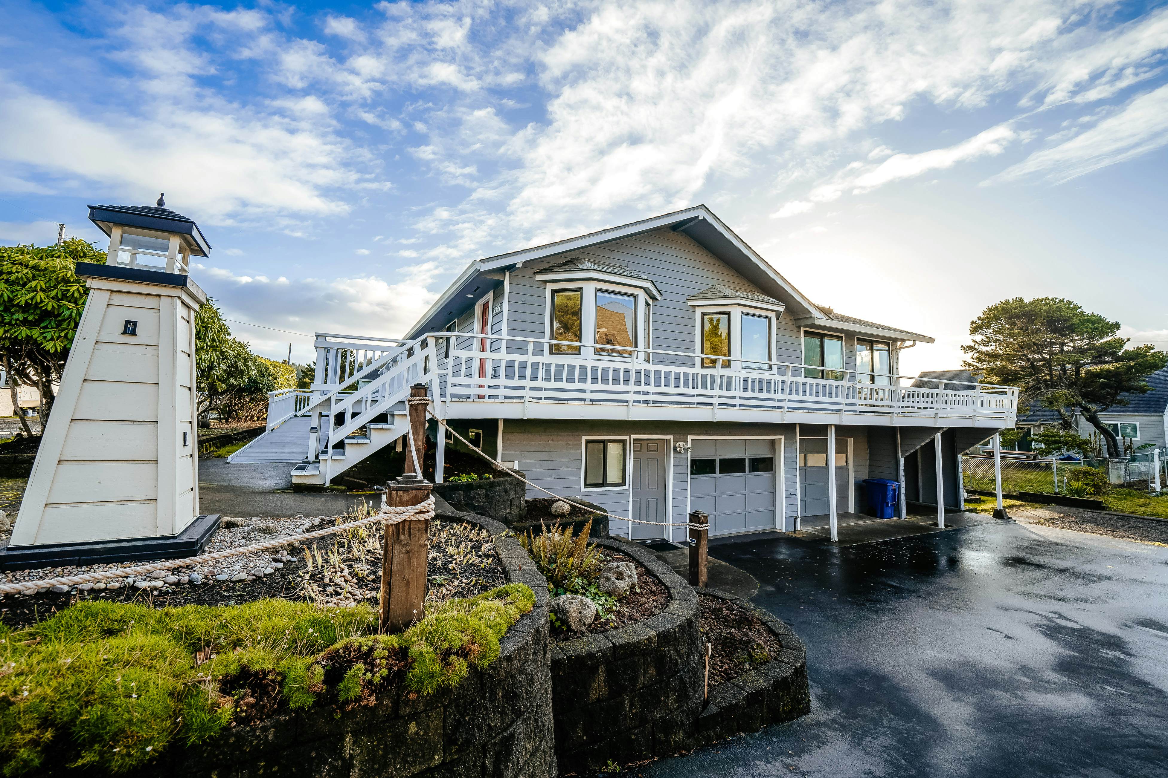 Homey dog-friendly house w/ partial ocean views, gas fireplaces, and gas-grill
