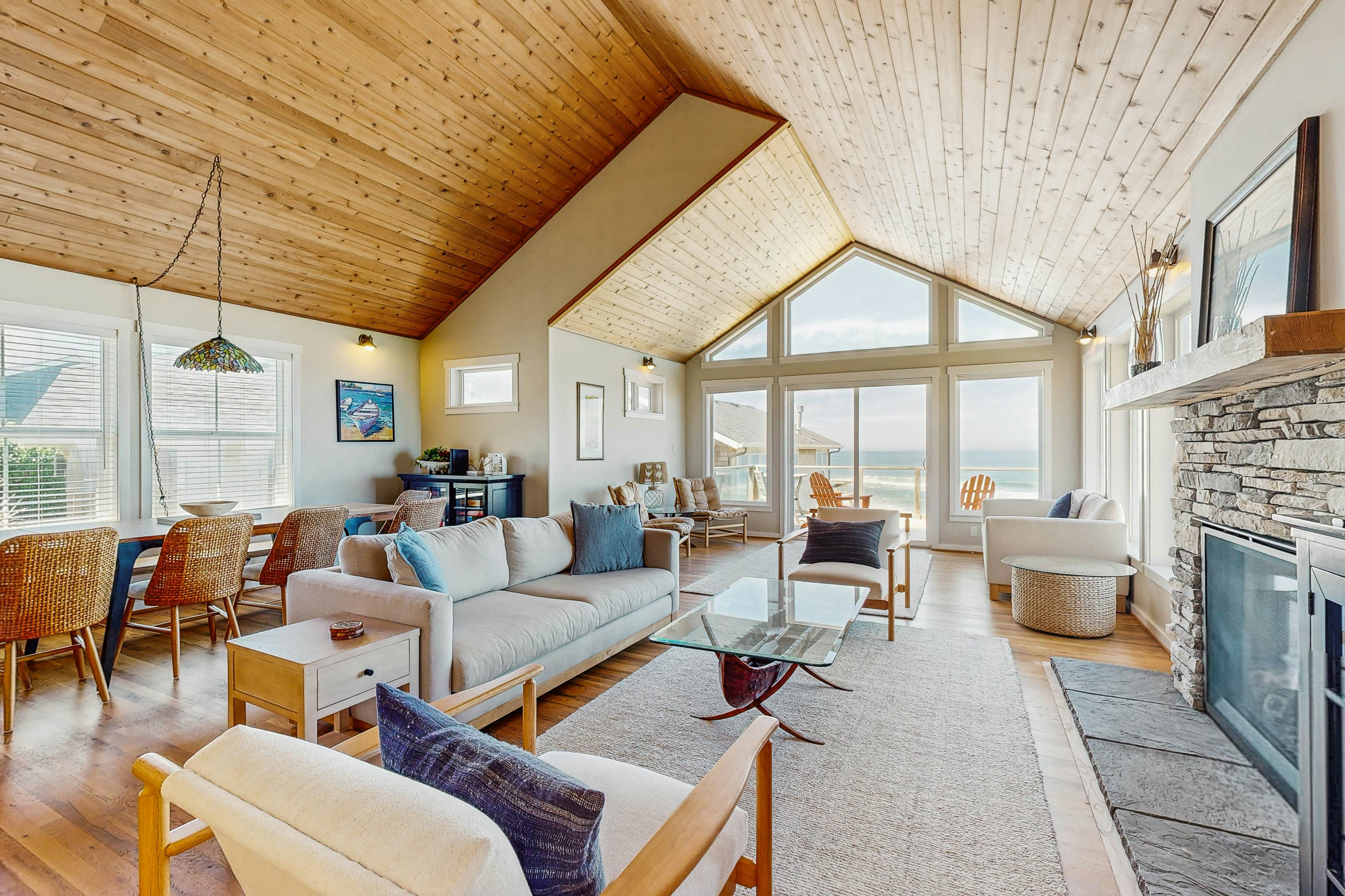 Bella Beach home with ocean view,  gas fireplace, beach access & private hot tub