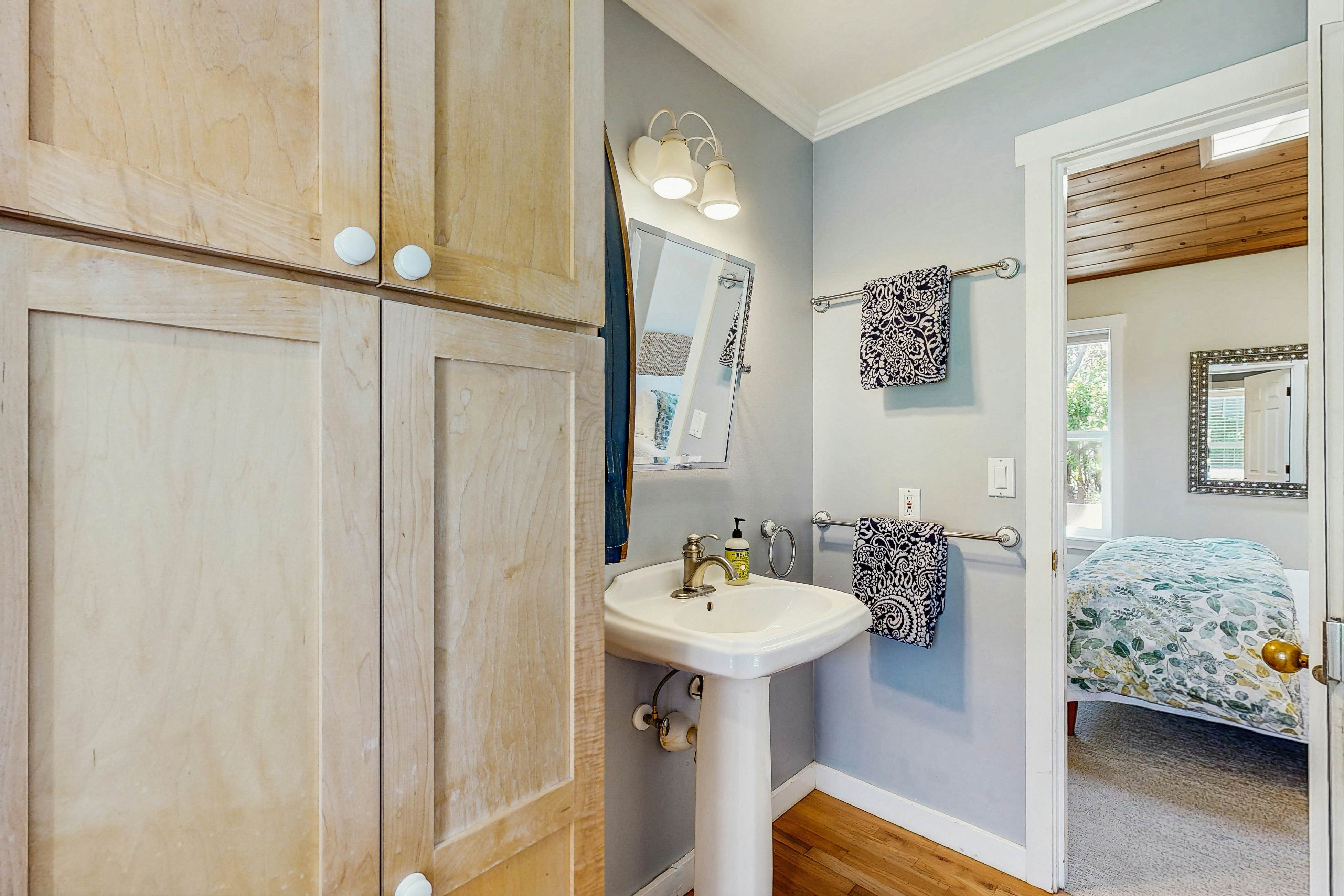 Bella Beach home with ocean view,  gas fireplace, beach access & private hot tub