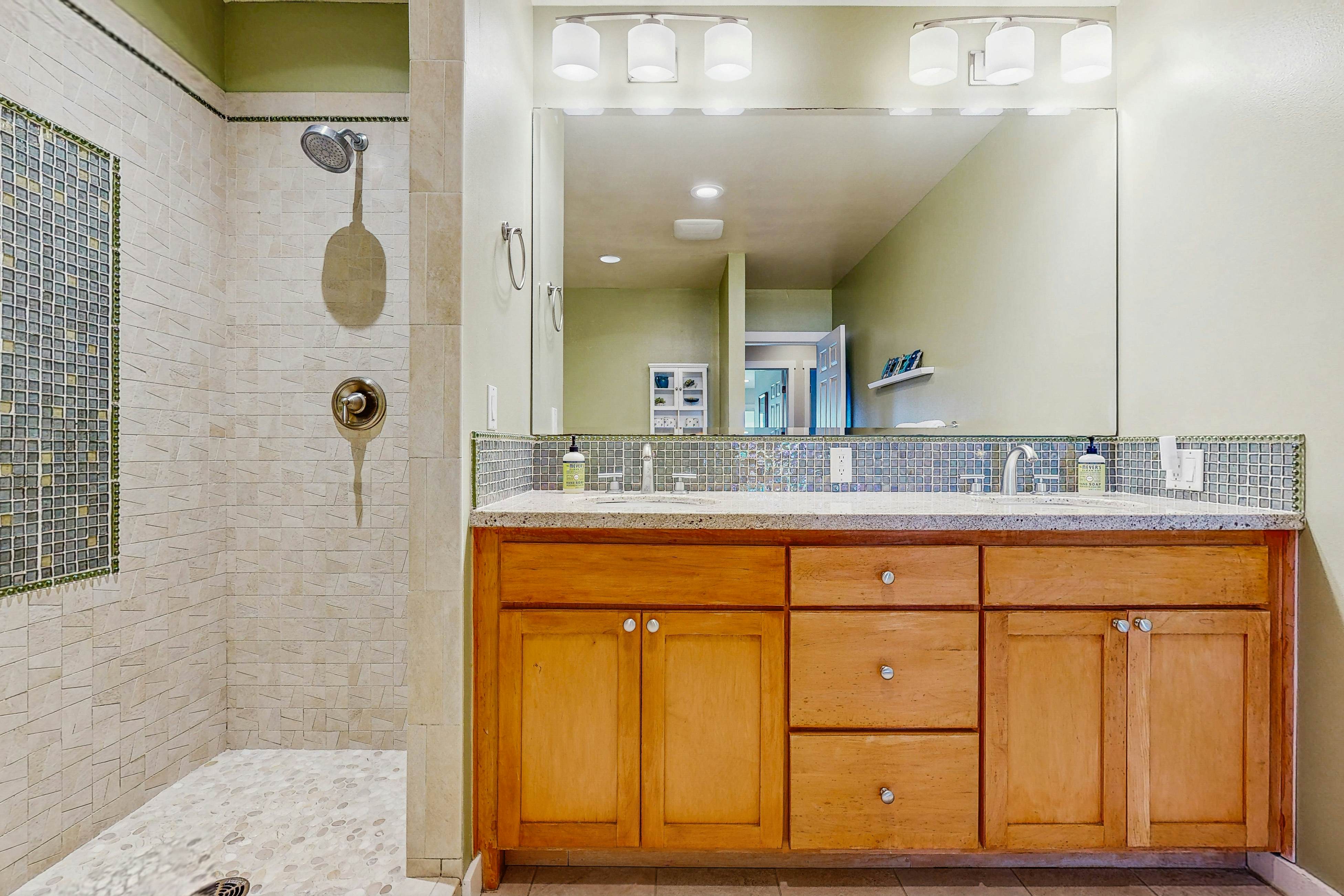 Bella Beach home with ocean view,  gas fireplace, beach access & private hot tub