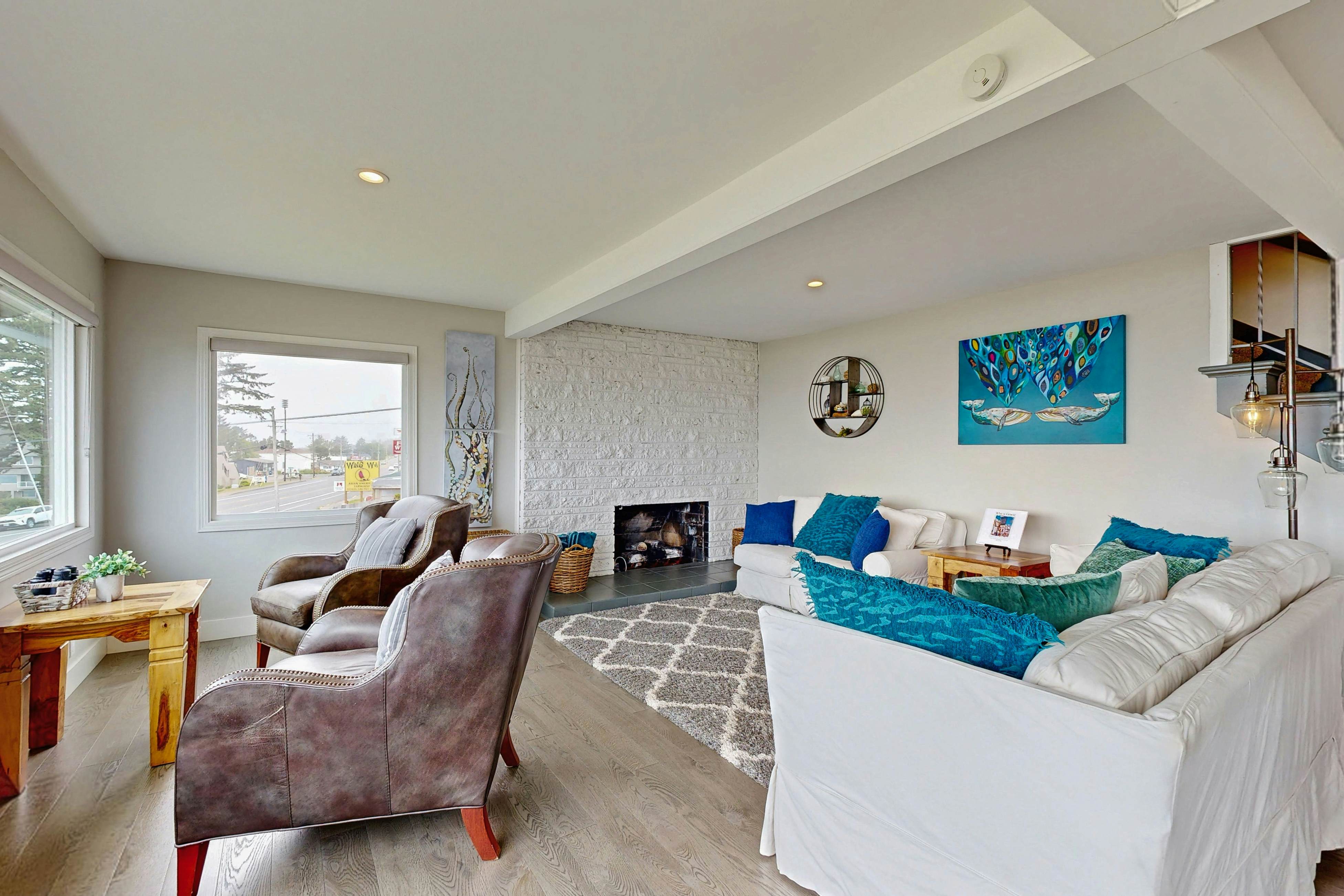 Spectacular Dog-Friendly Home w/Panoramic Views, Free WiFi, Game Room, Yard