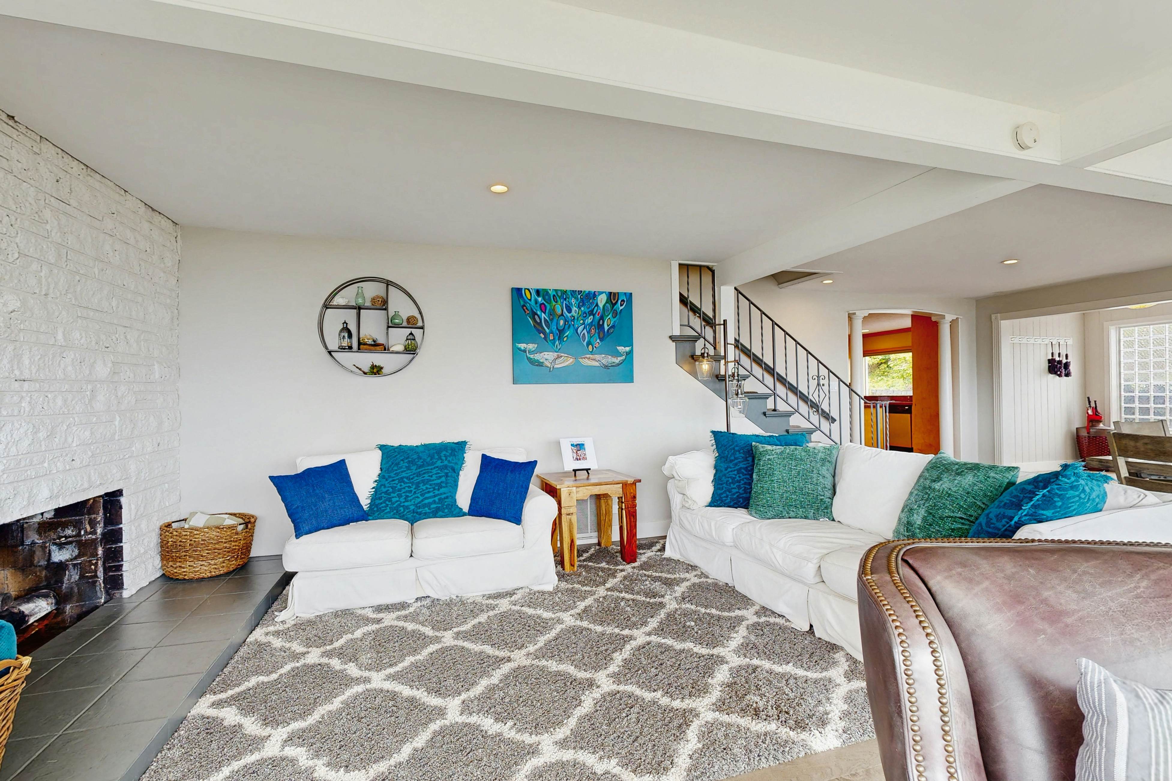 Spectacular Dog-Friendly Home w/Panoramic Views, Free WiFi, Game Room, Yard