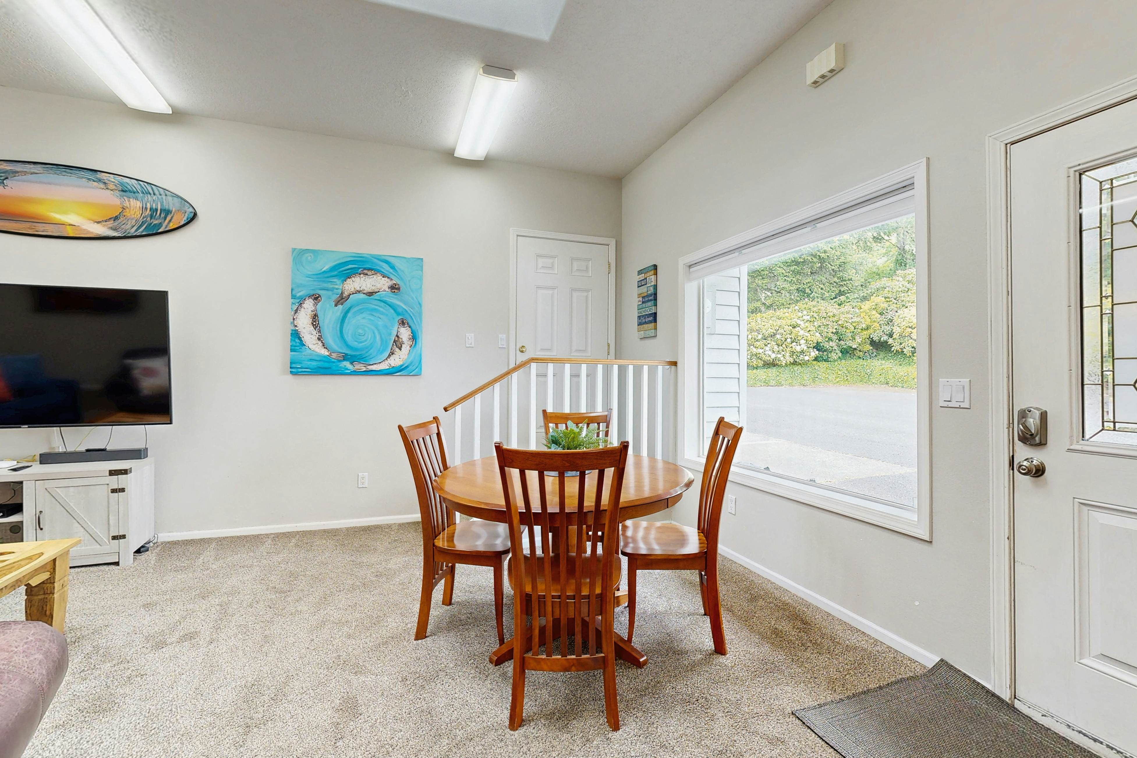 Spectacular Dog-Friendly Home w/Panoramic Views, Free WiFi, Game Room, Yard