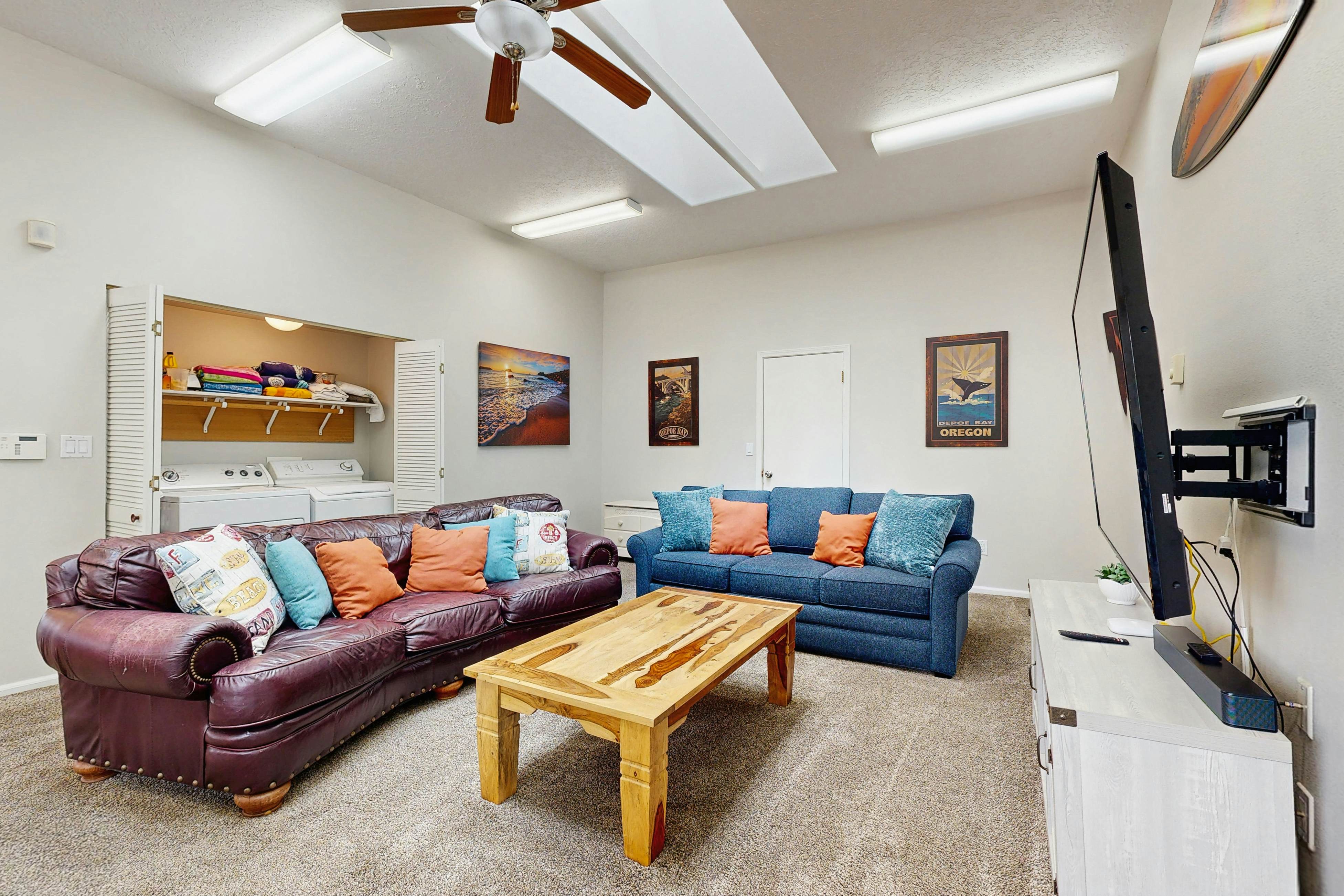 Spectacular Dog-Friendly Home w/Panoramic Views, Free WiFi, Game Room, Yard