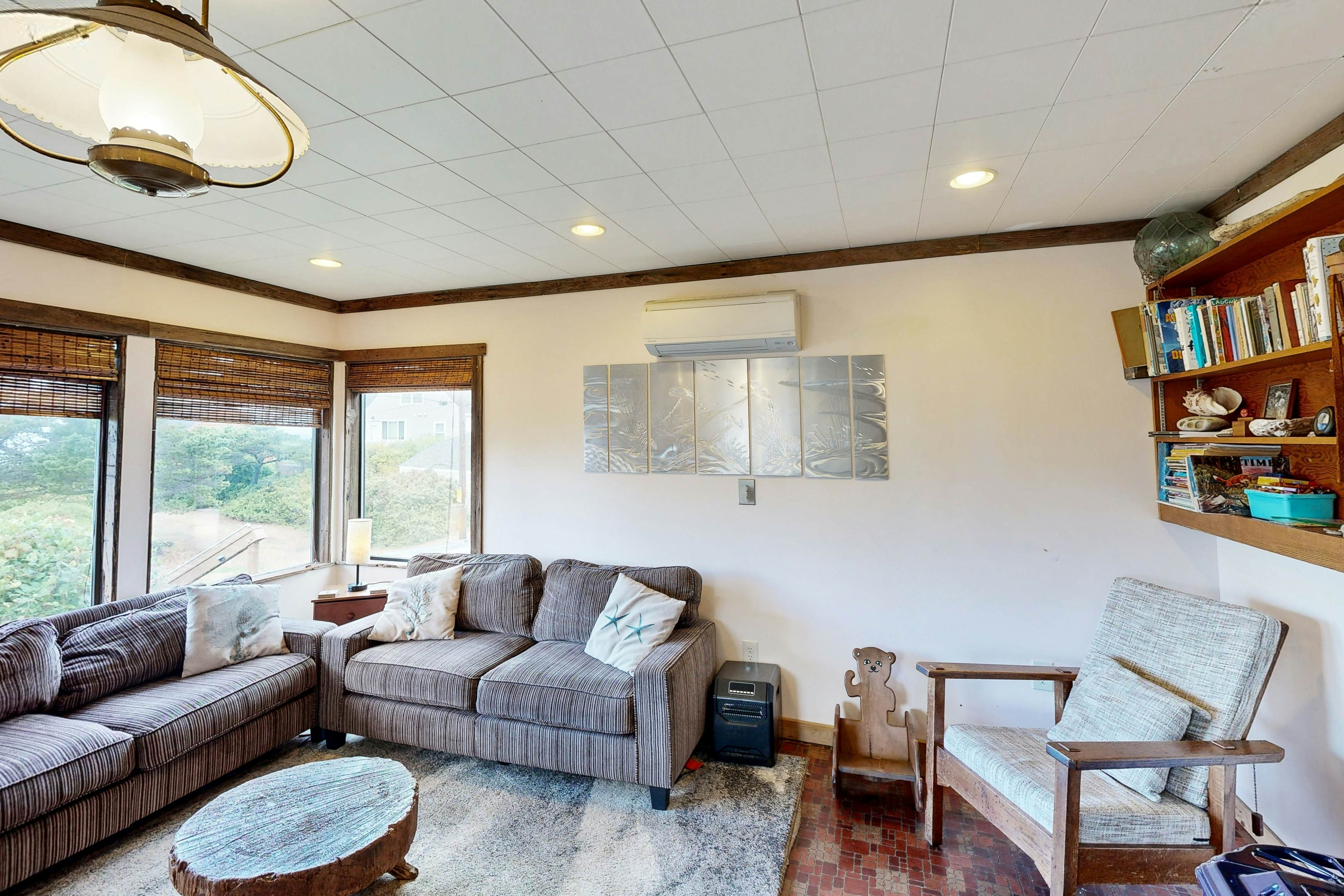 Sullishak Ocean-View Cabin | 450 Feet to the Beach | Walk to Local Market & Café