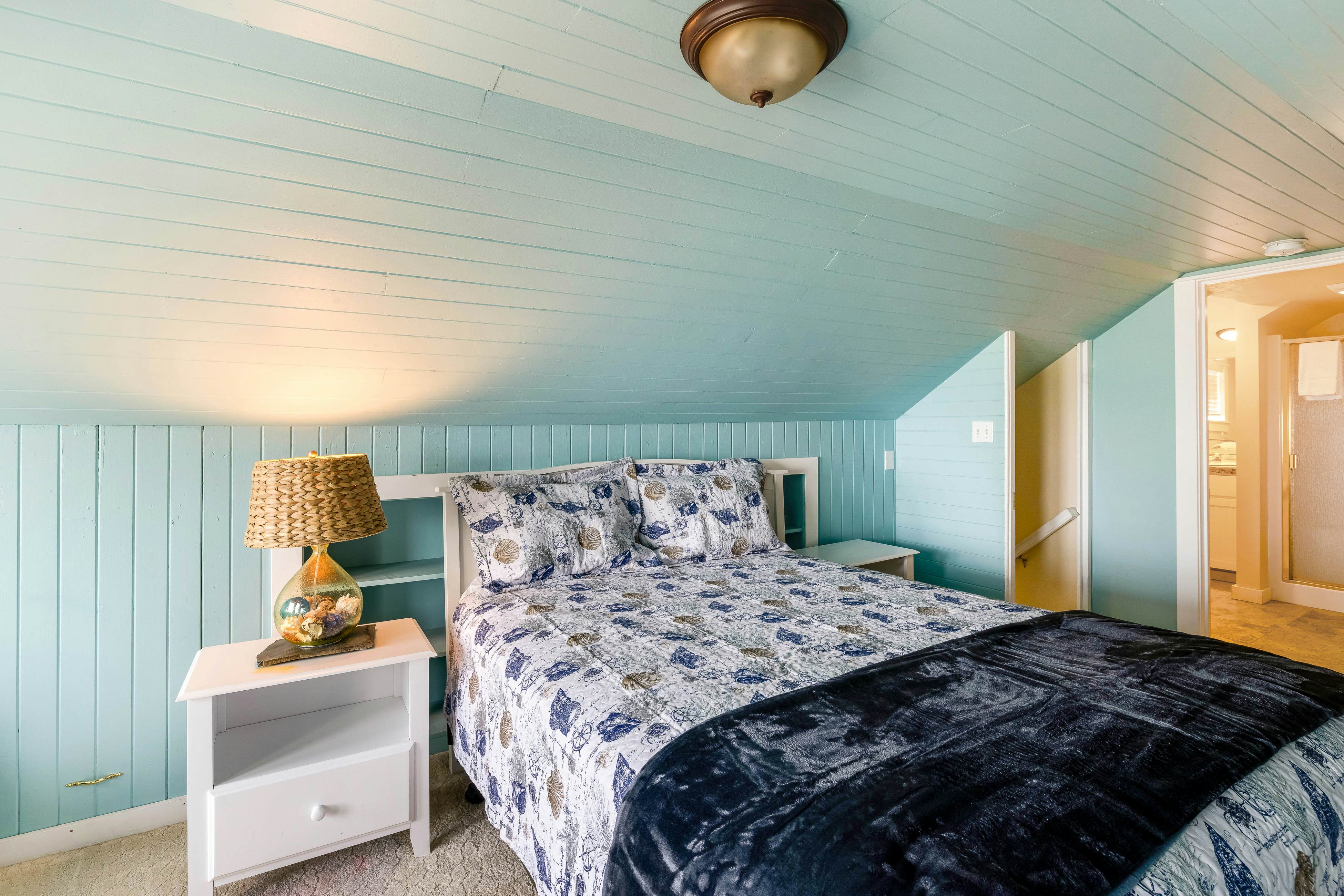 2-Story Dog-Friendly Aparthotel w/Deck, Gas Fireplace, Ocean Views, Beach Access