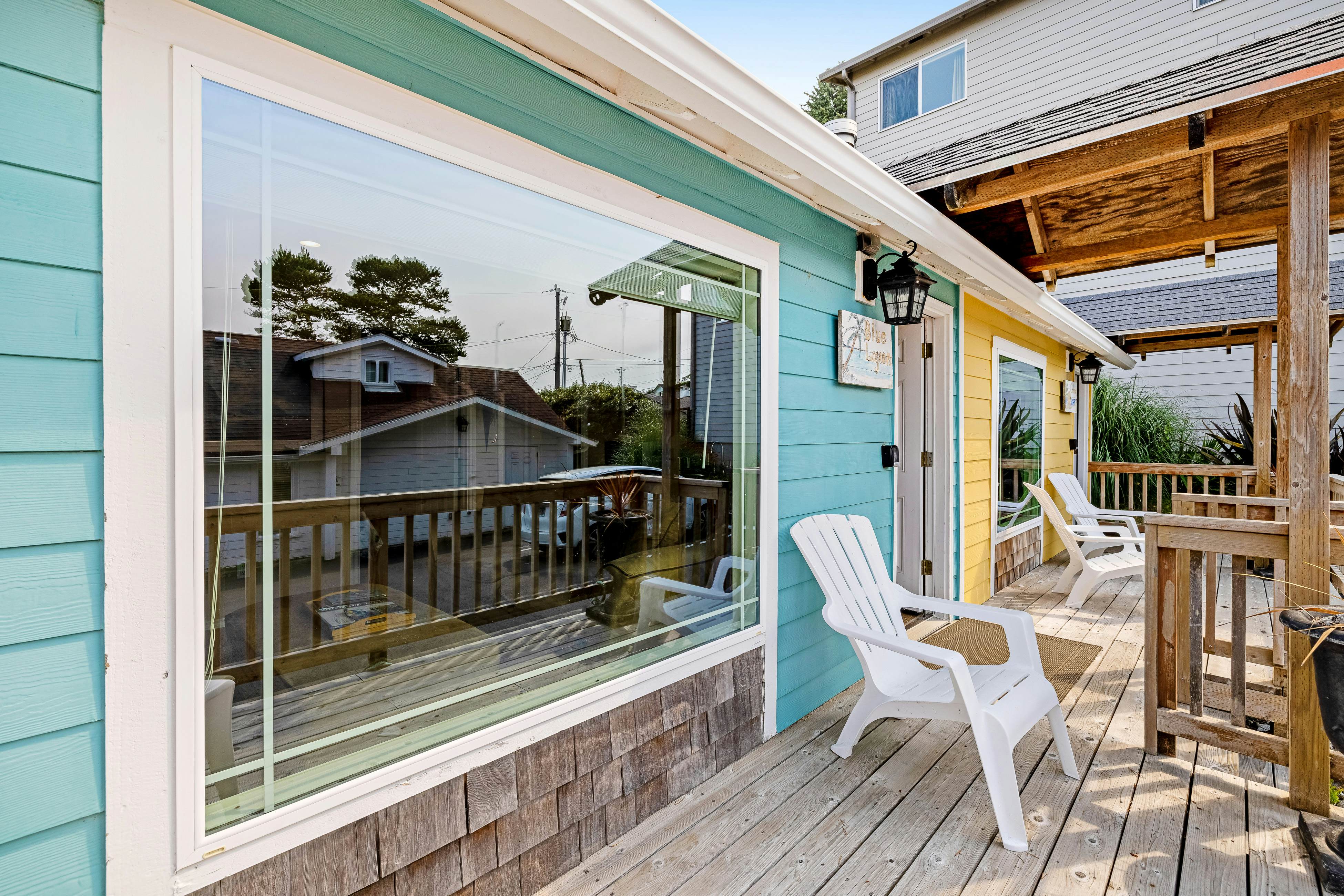2-Story Dog-Friendly Aparthotel w/Deck, Gas Fireplace, Ocean Views, Beach Access