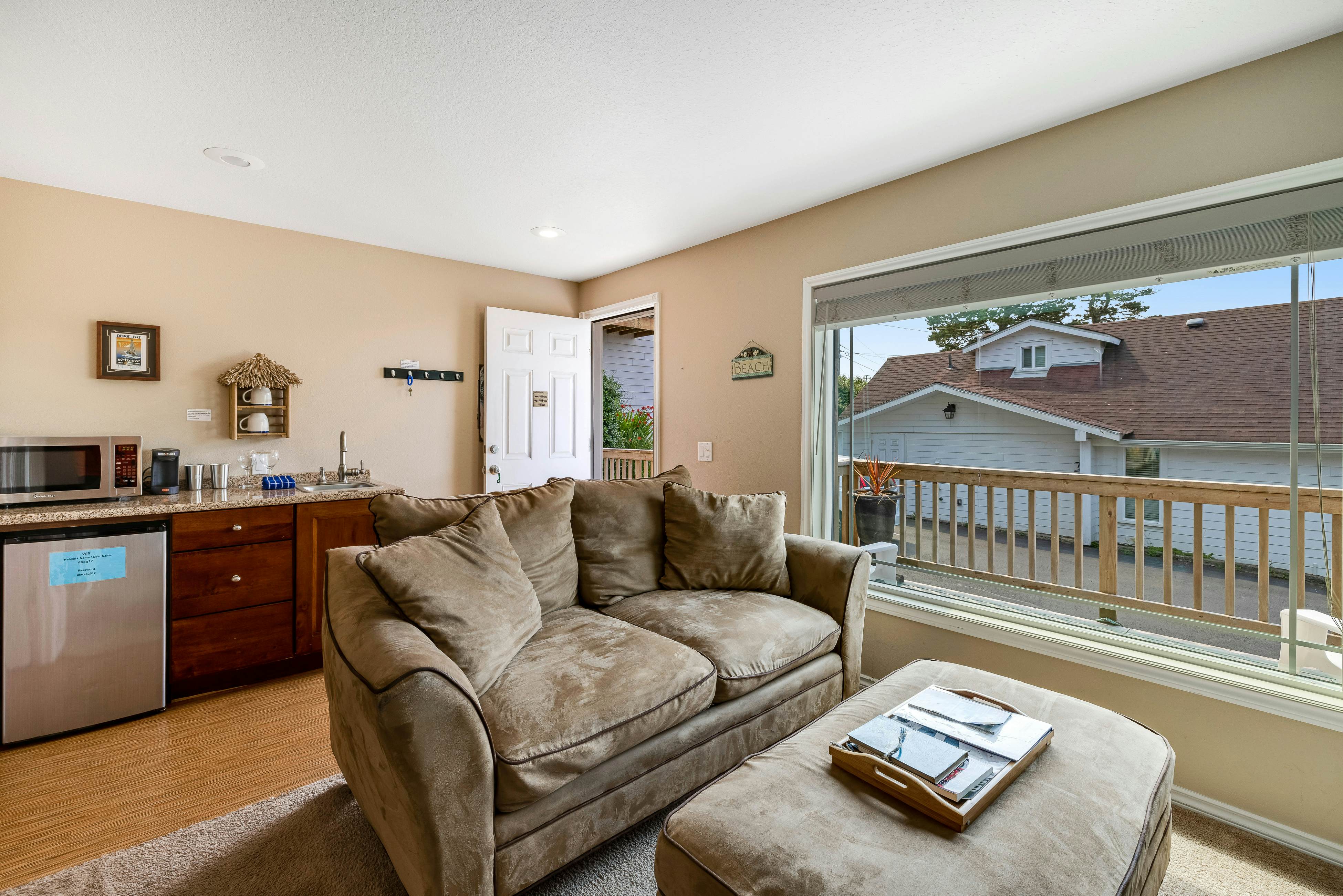 2-Story Dog-Friendly Aparthotel w/Deck, Gas Fireplace, Ocean Views, Beach Access