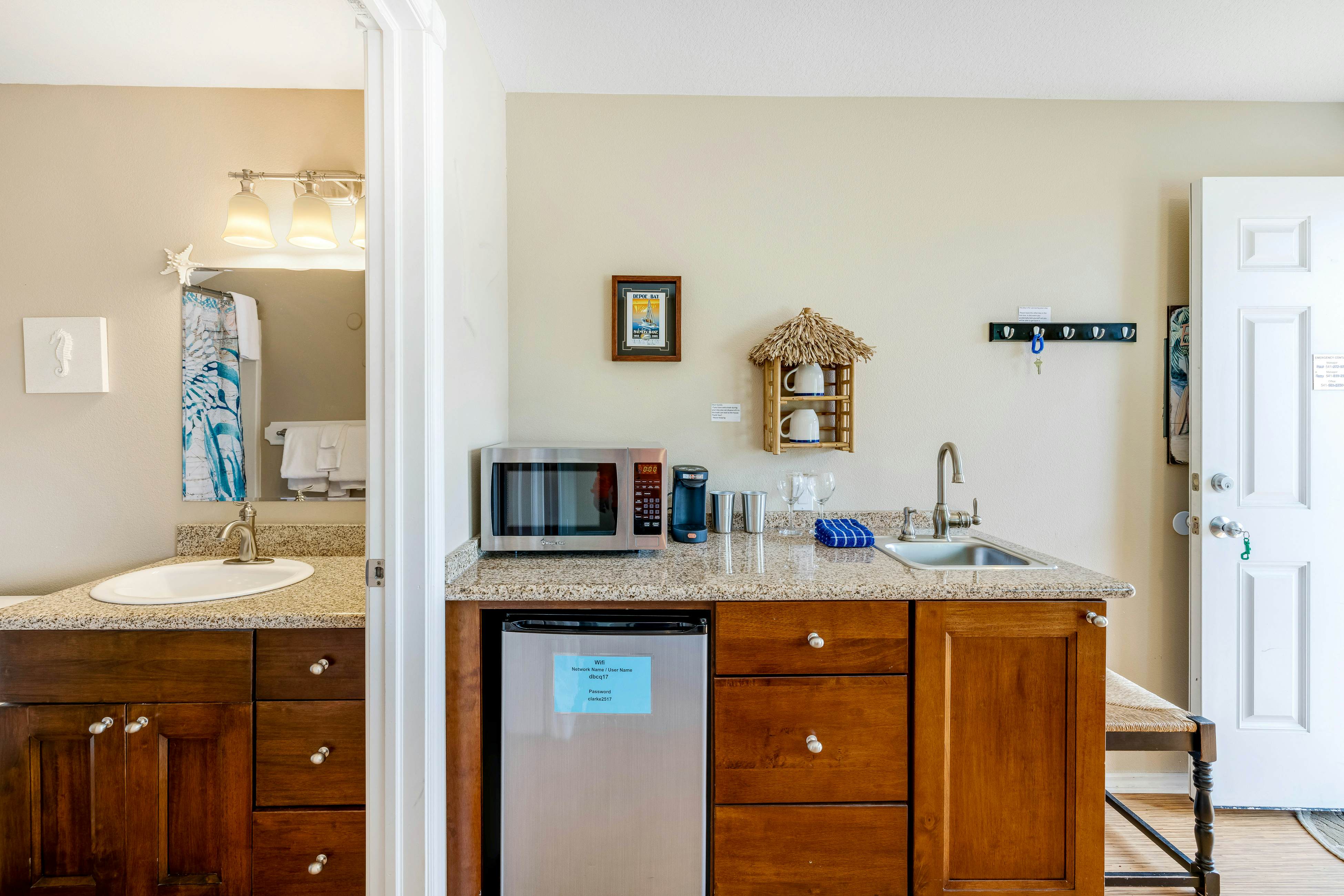 2-Story Dog-Friendly Aparthotel w/Deck, Gas Fireplace, Ocean Views, Beach Access