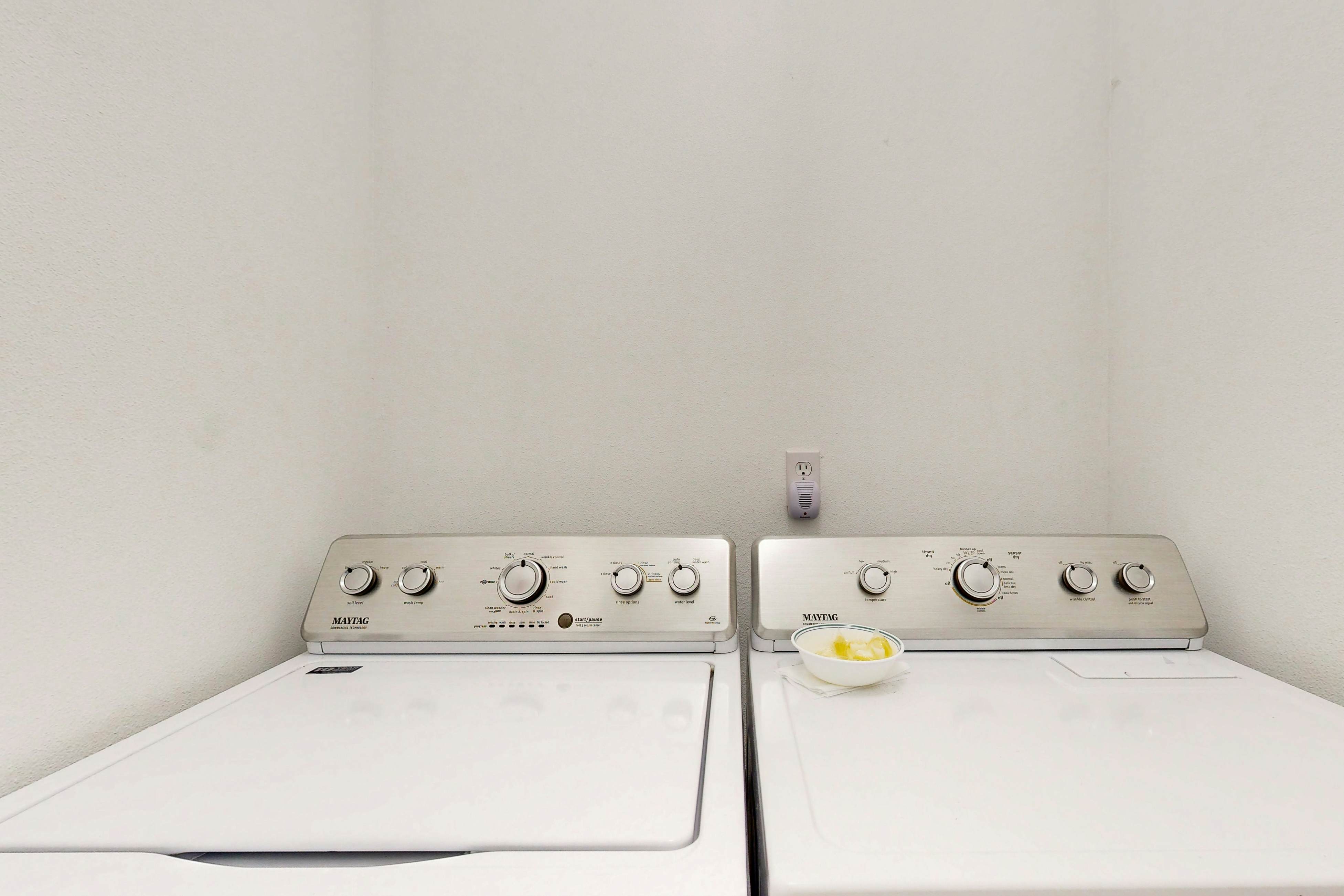 Bella Beach Home with private hot tub - walk to beach, park & cafe