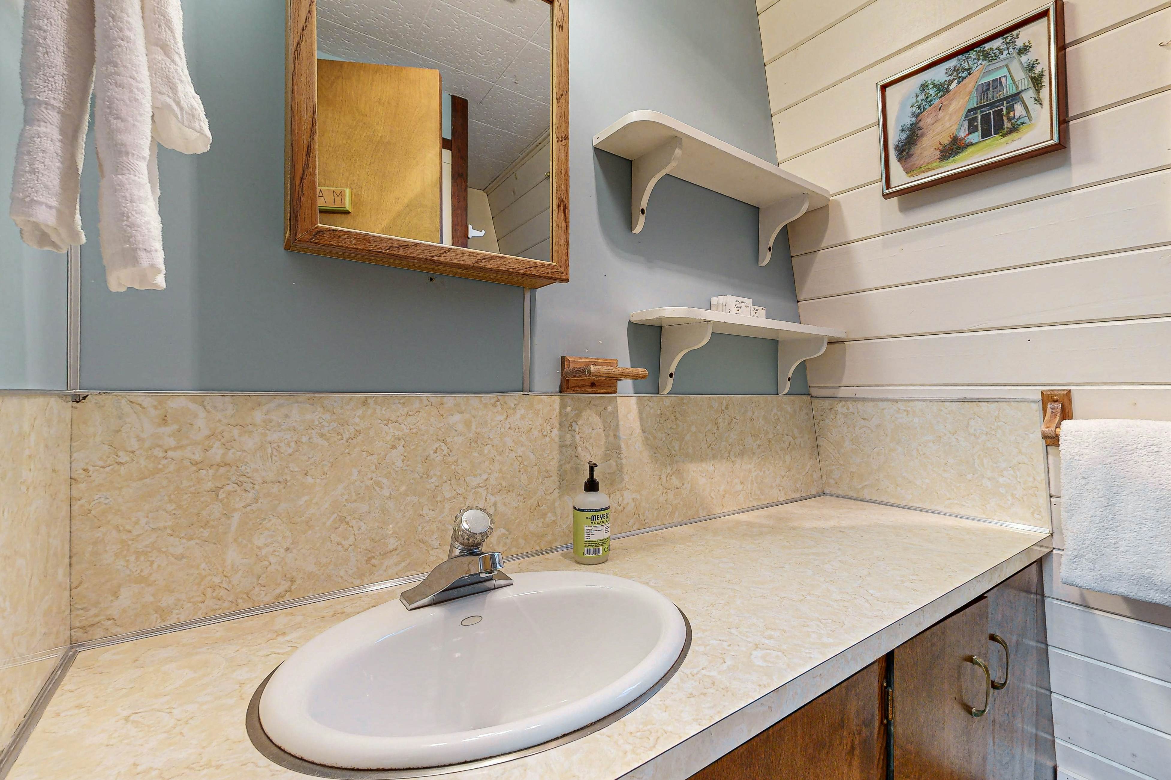 Fun and Unforgettable Beach House - Dog-friendly with a Great Location