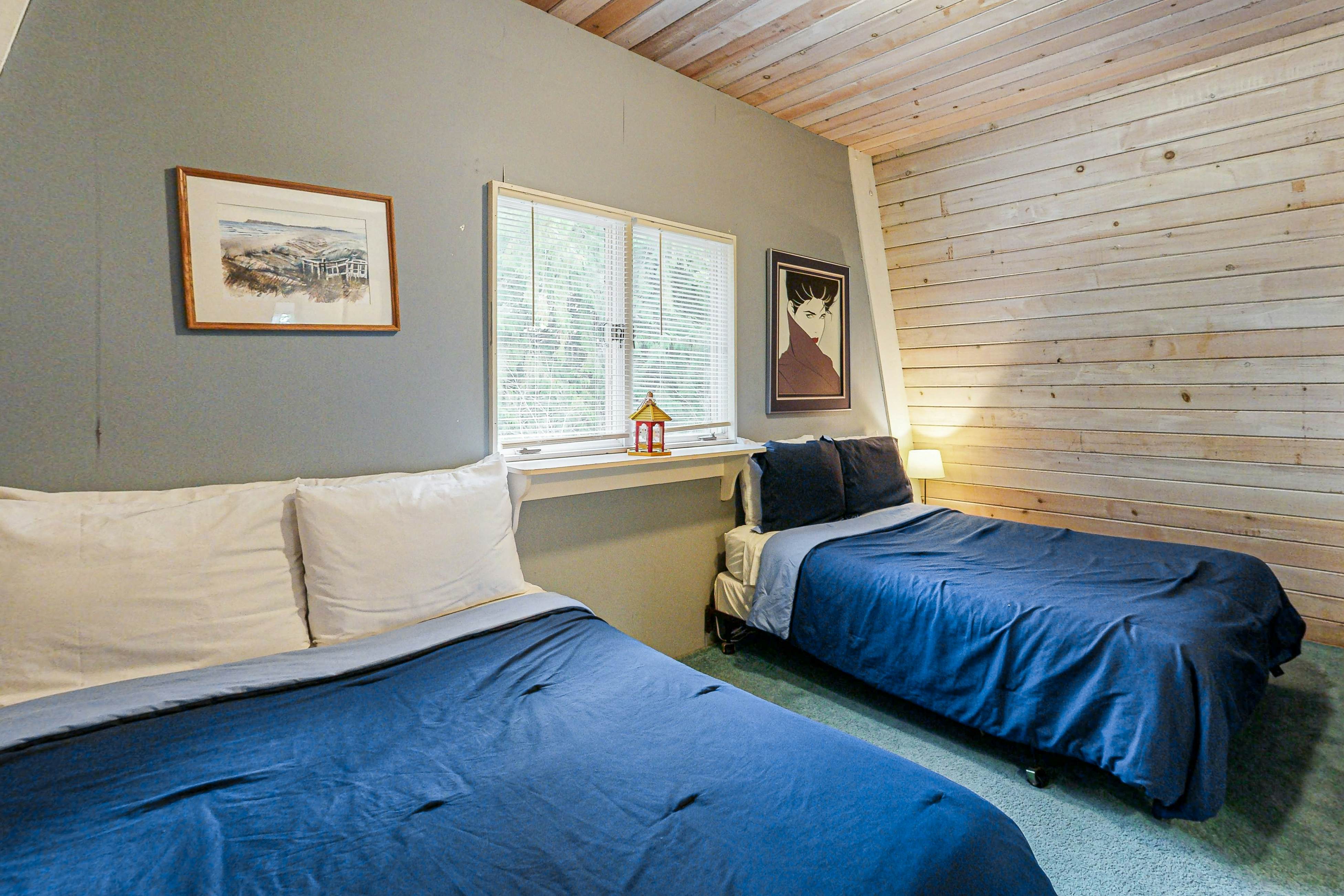 Fun and Unforgettable Beach House - Dog-friendly with a Great Location