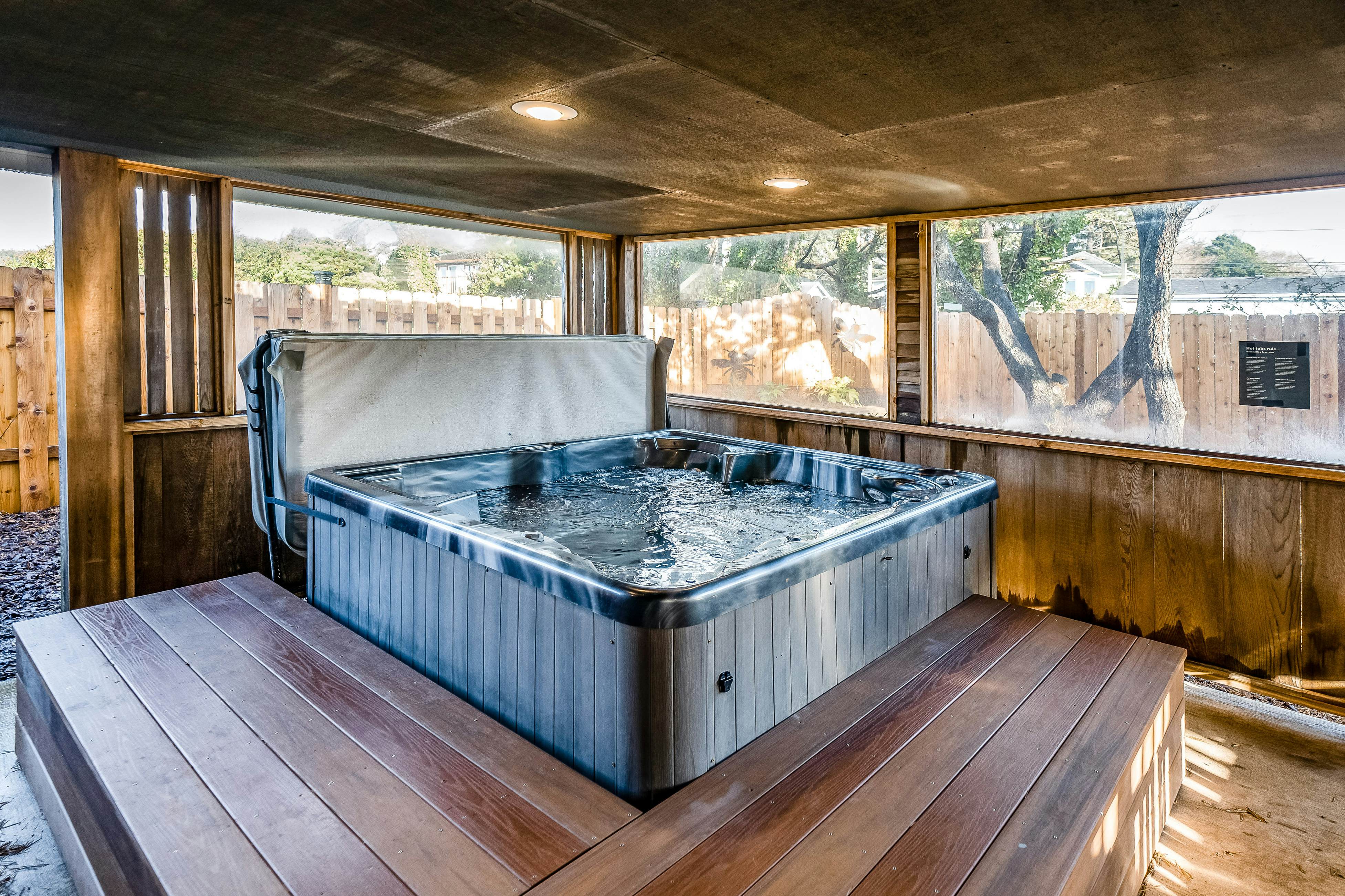 Family-friendly house w/ ocean view & private hot tub - walk to beach, dogs OK