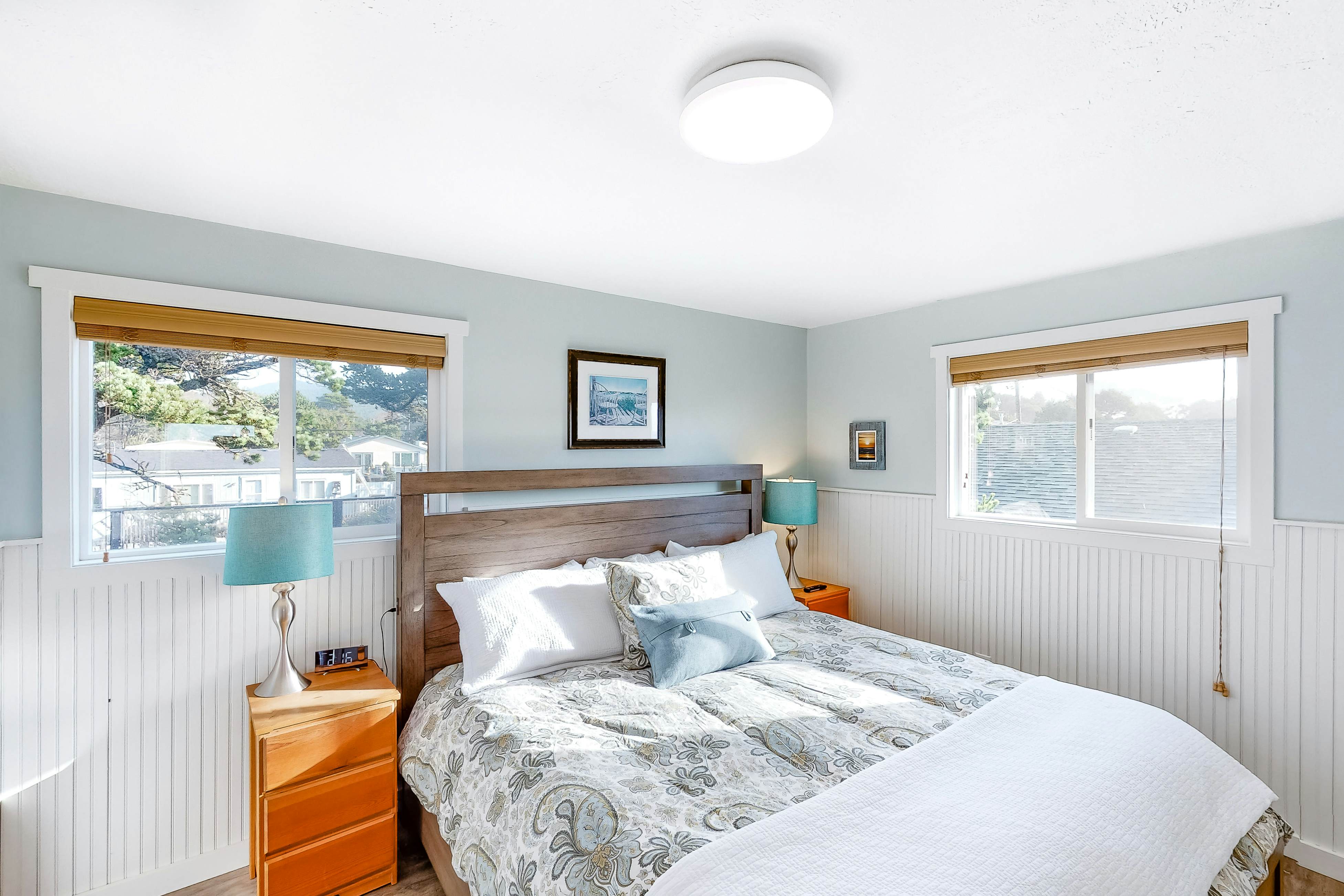 Family-friendly house w/ ocean view & private hot tub - walk to beach, dogs OK