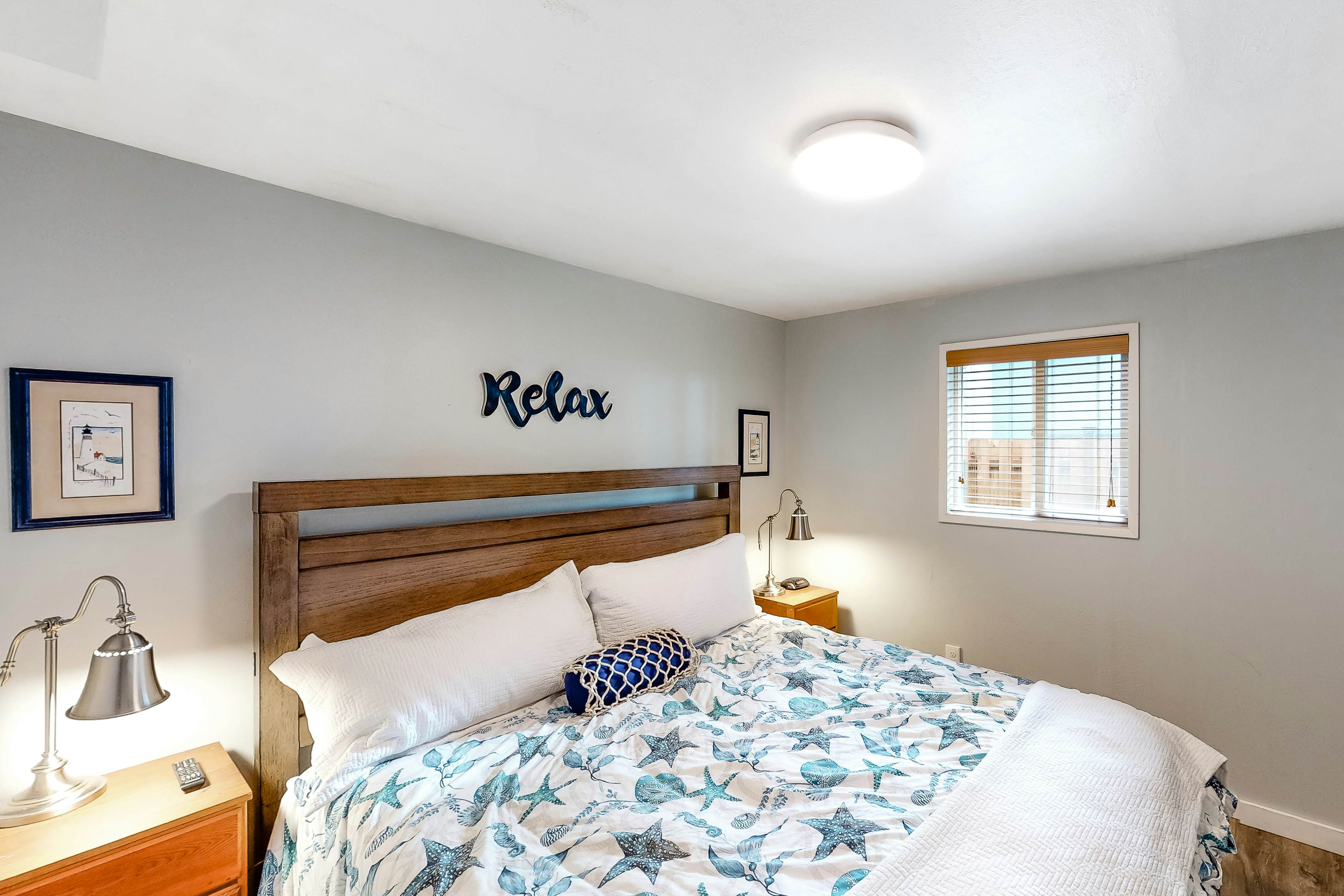 Family-friendly house w/ ocean view & private hot tub - walk to beach, dogs OK