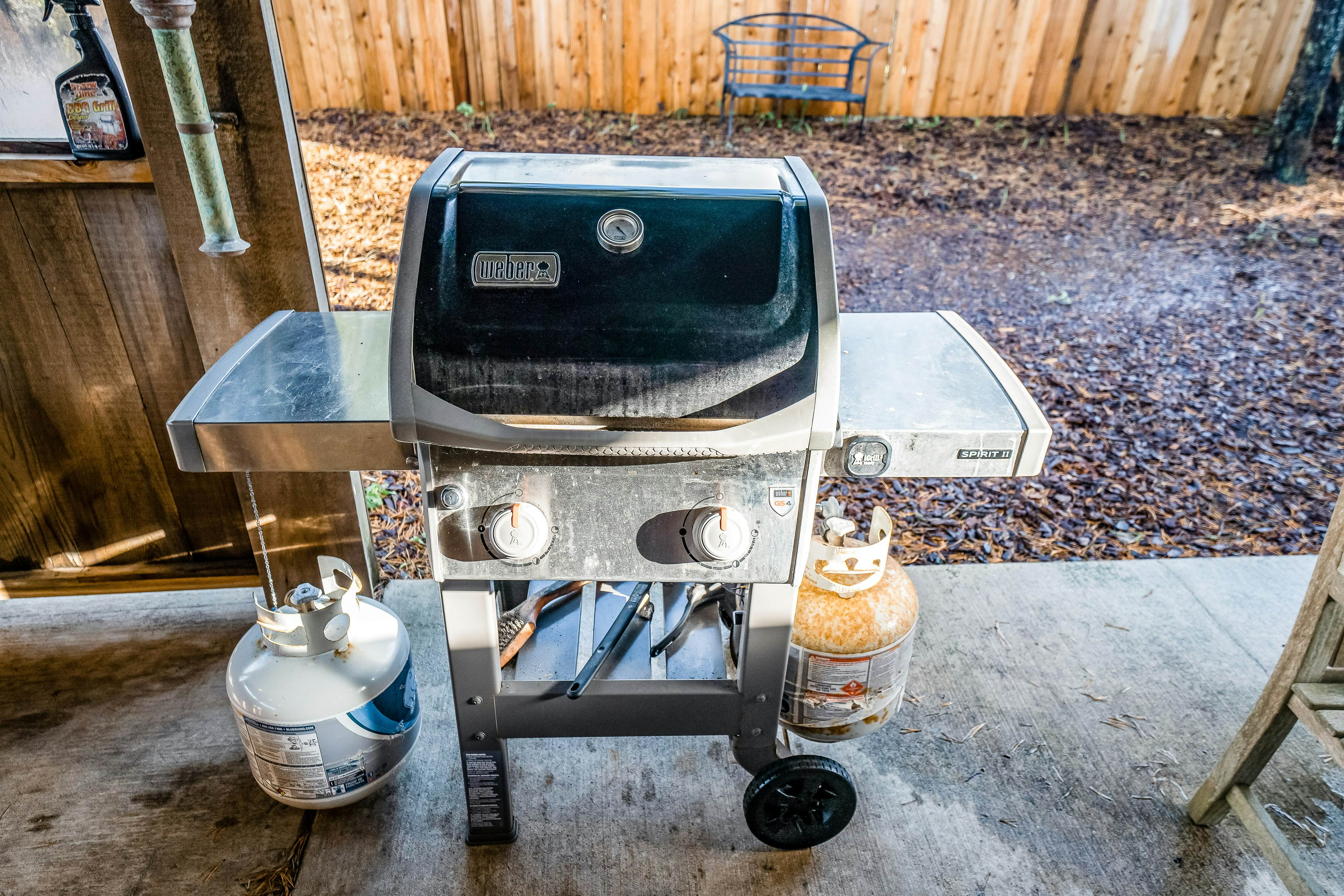 Family-friendly house w/ ocean view & private hot tub - walk to beach, dogs OK