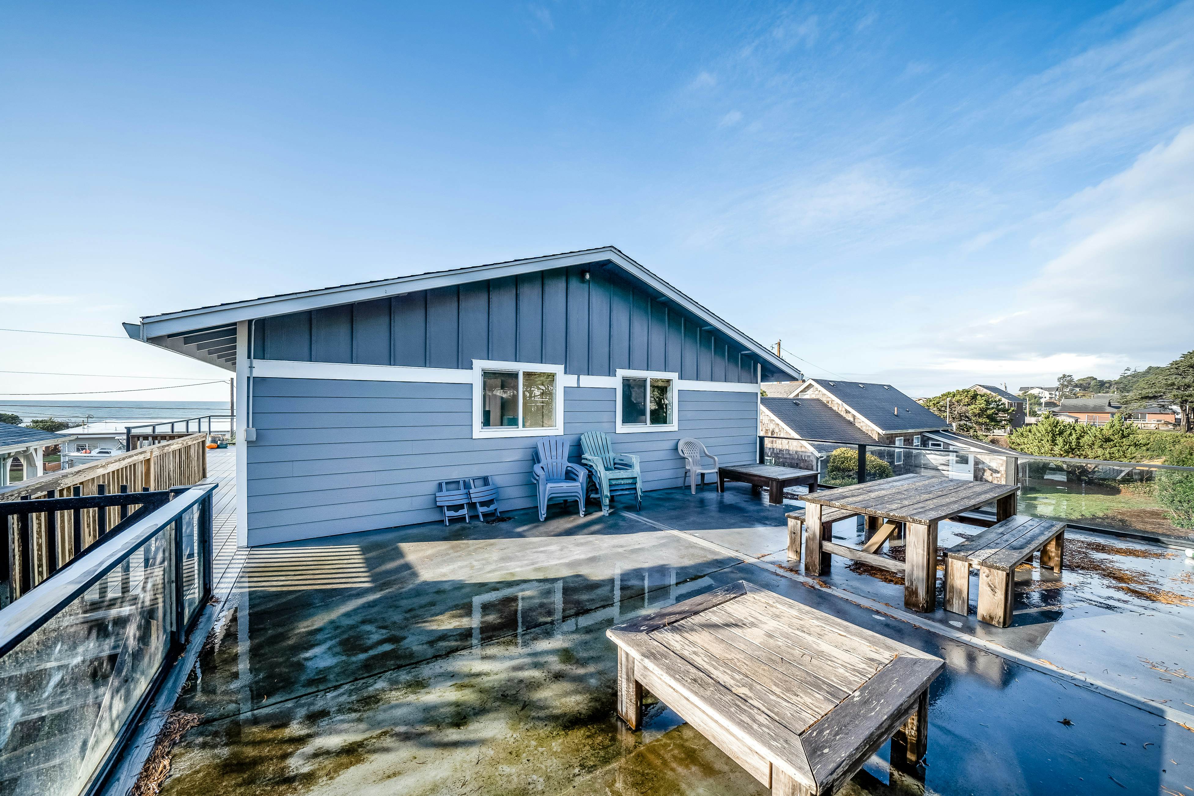 Family-friendly house w/ ocean view & private hot tub - walk to beach, dogs OK