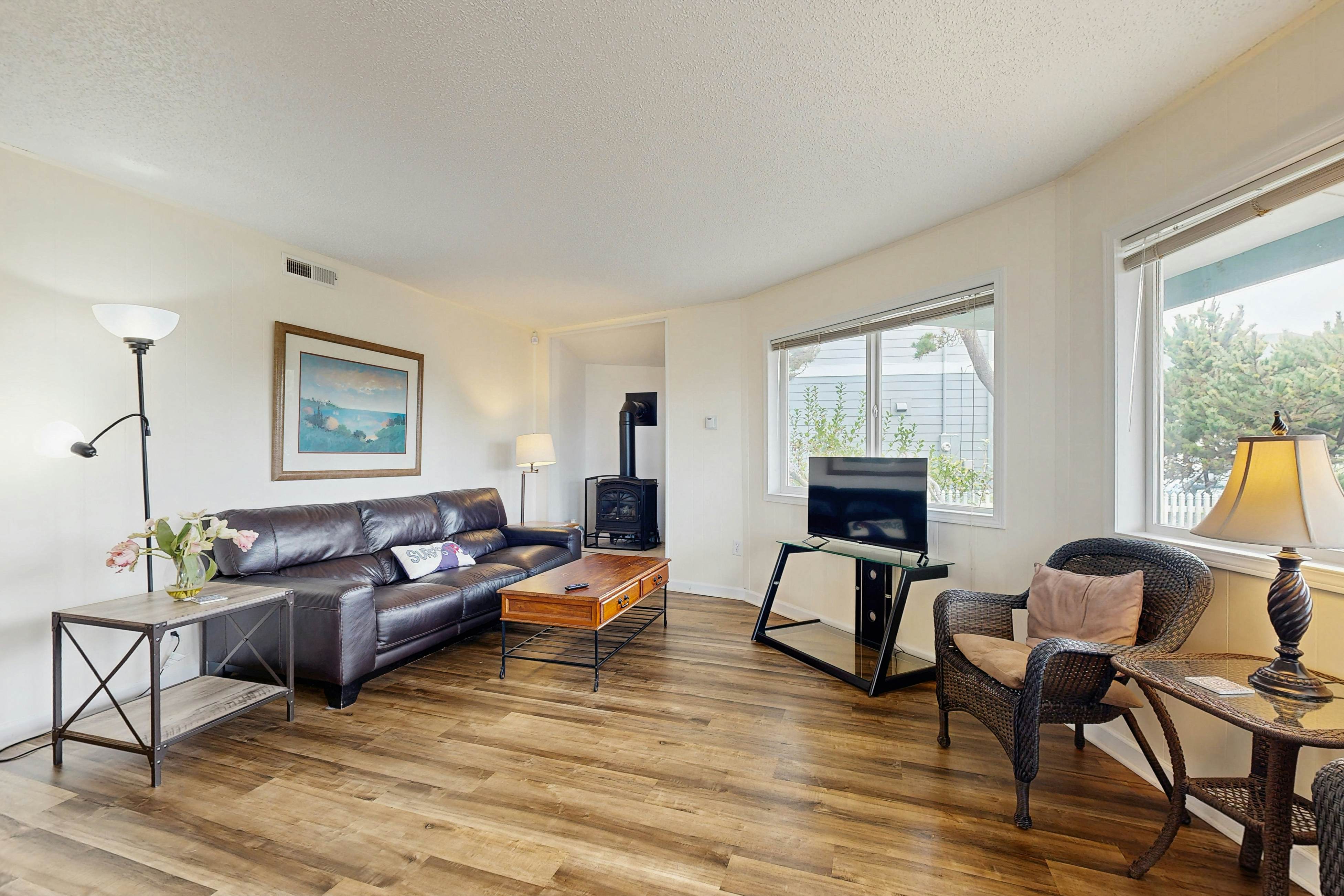 Unique and spacious home with private hot tub game room and great ocean views