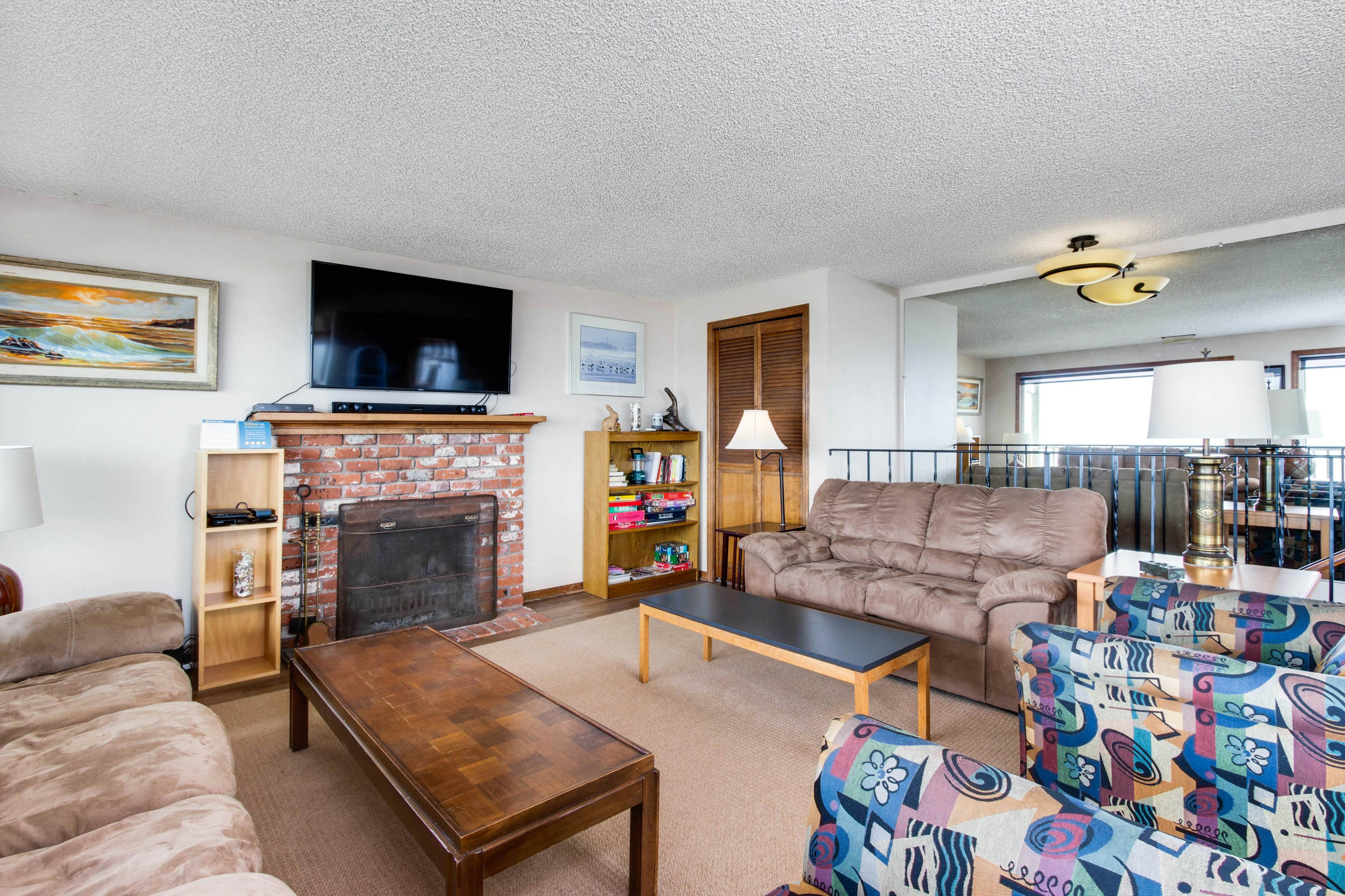 Impressive oceanfront home with great views - dog-friendly