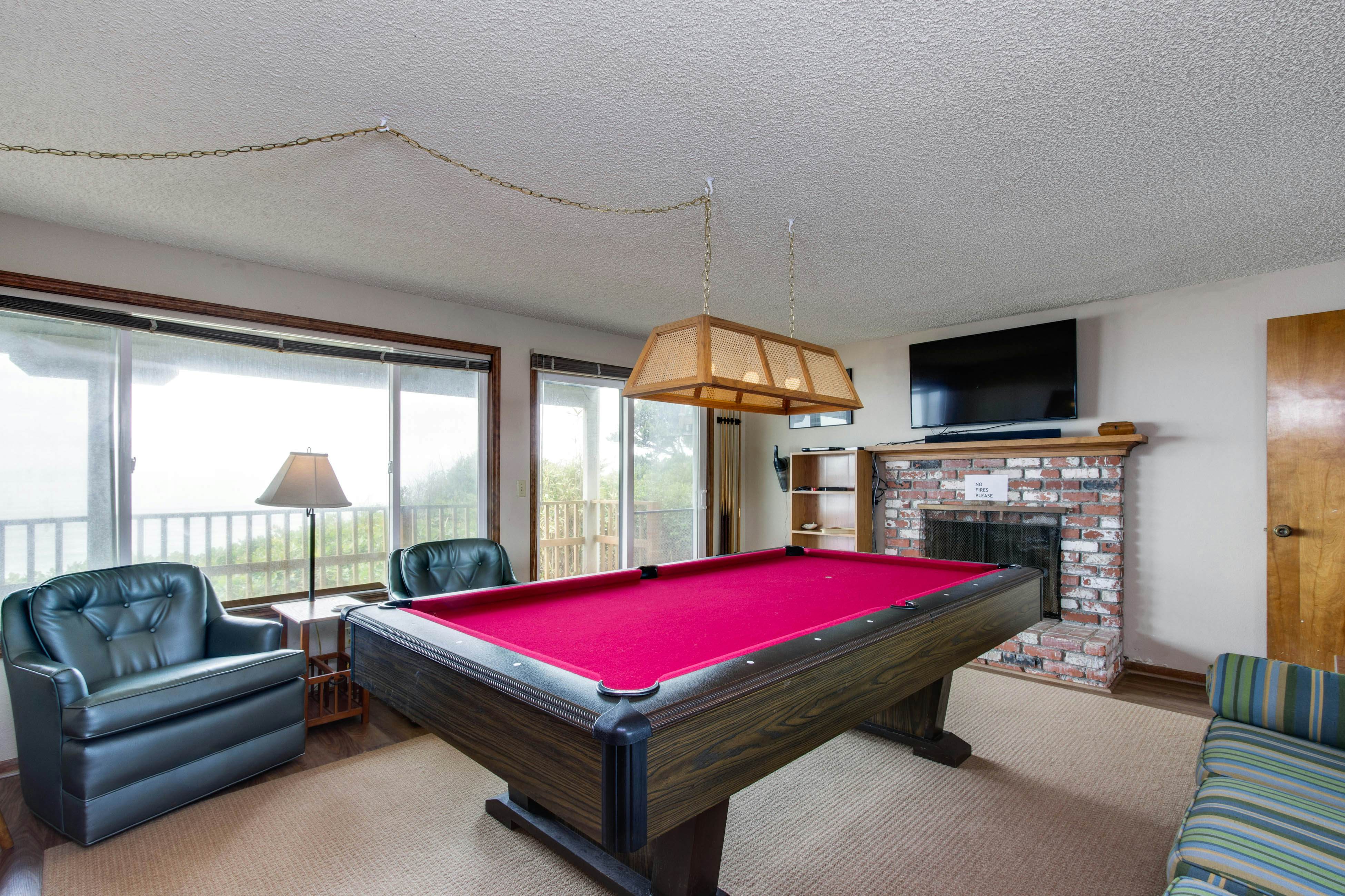 Impressive oceanfront home with great views - dog-friendly