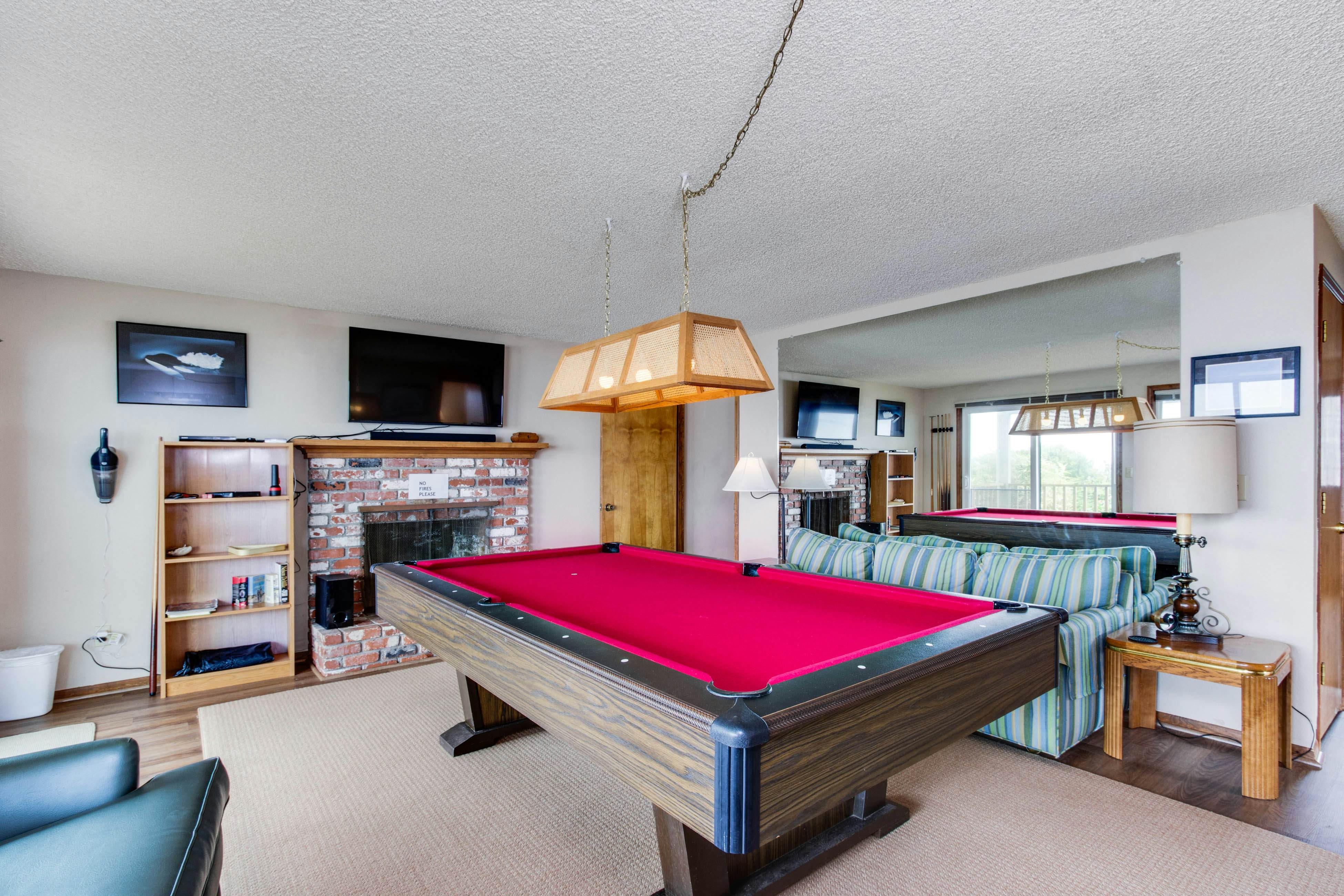 Impressive oceanfront home with great views - dog-friendly