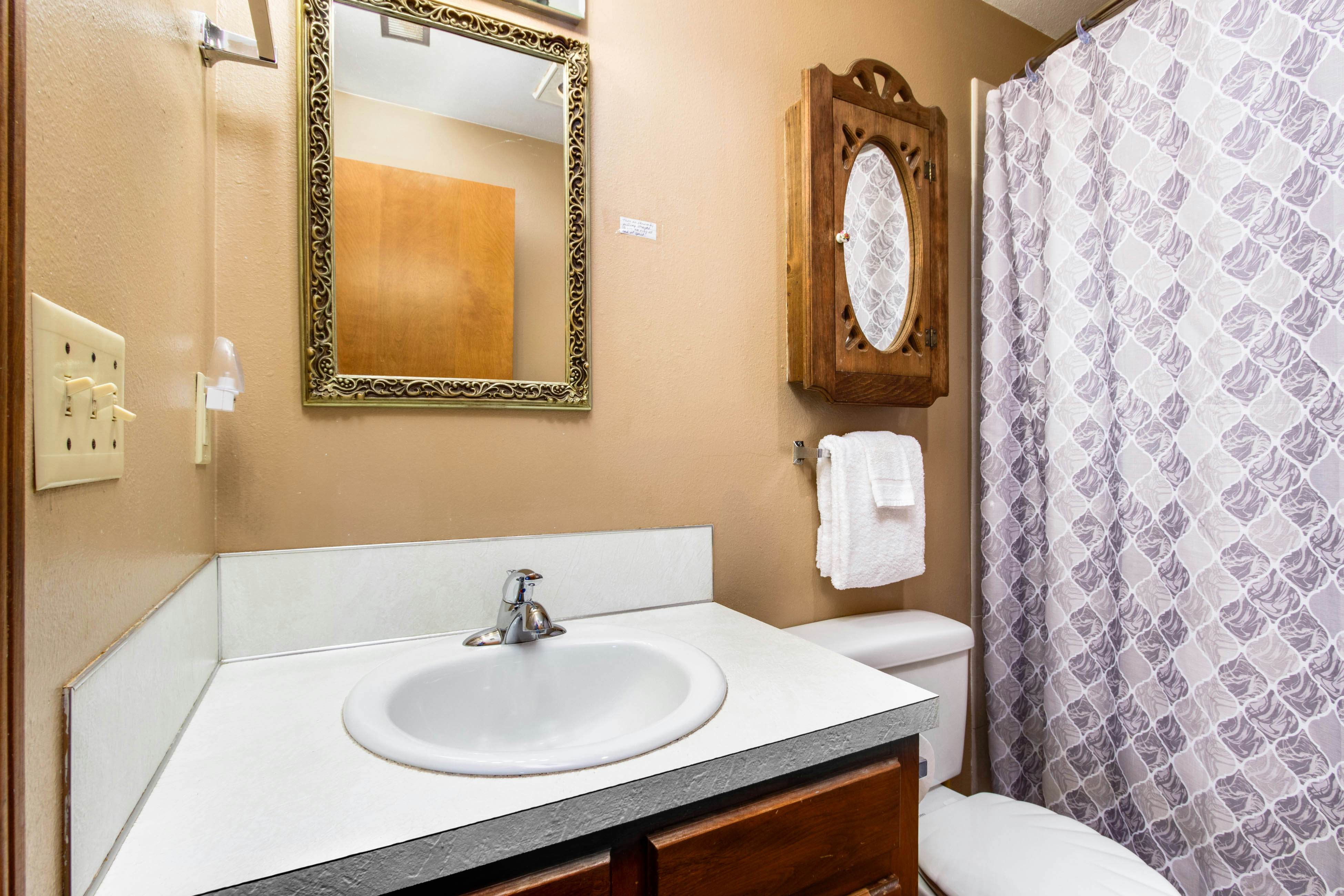 Impressive oceanfront home with great views - dog-friendly