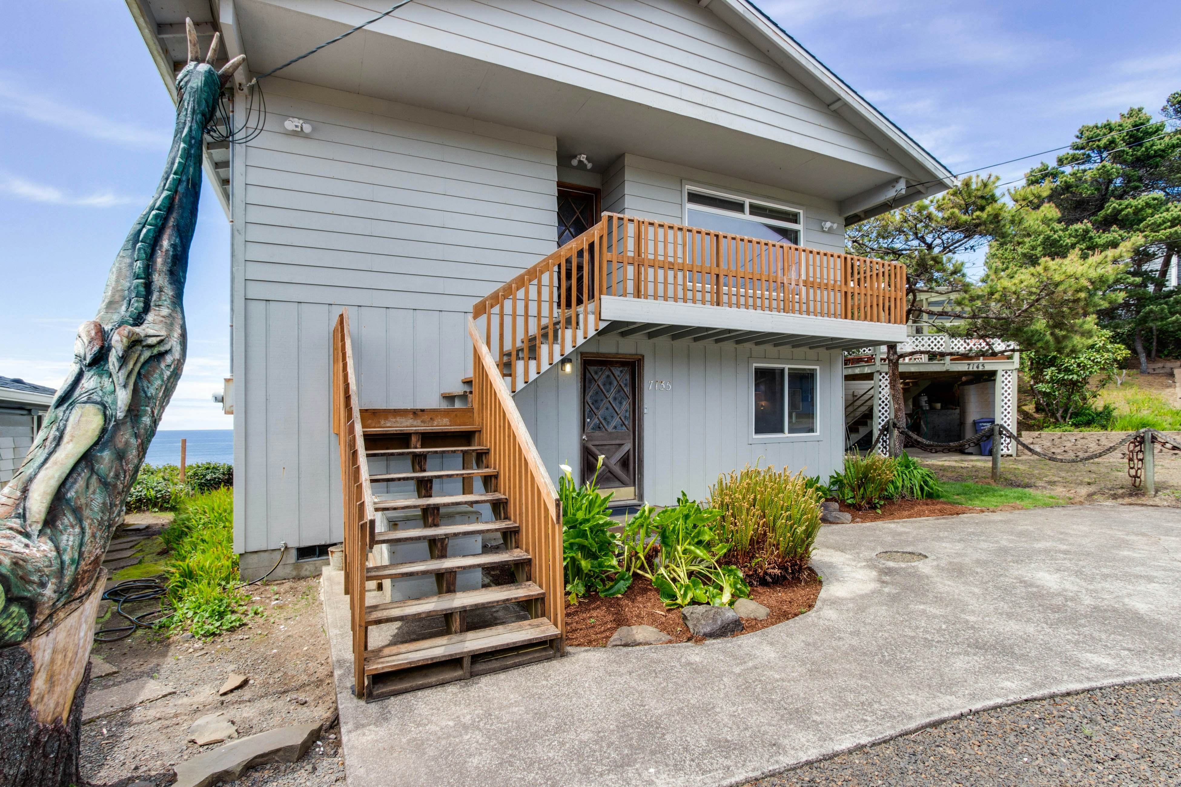 Impressive oceanfront home with great views - dog-friendly