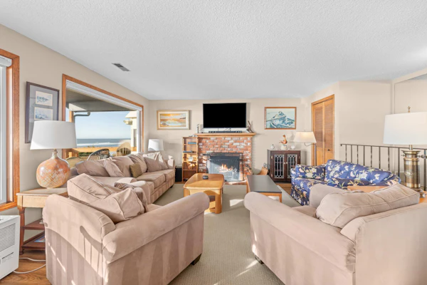 Impressive oceanfront home with great views dog friendly