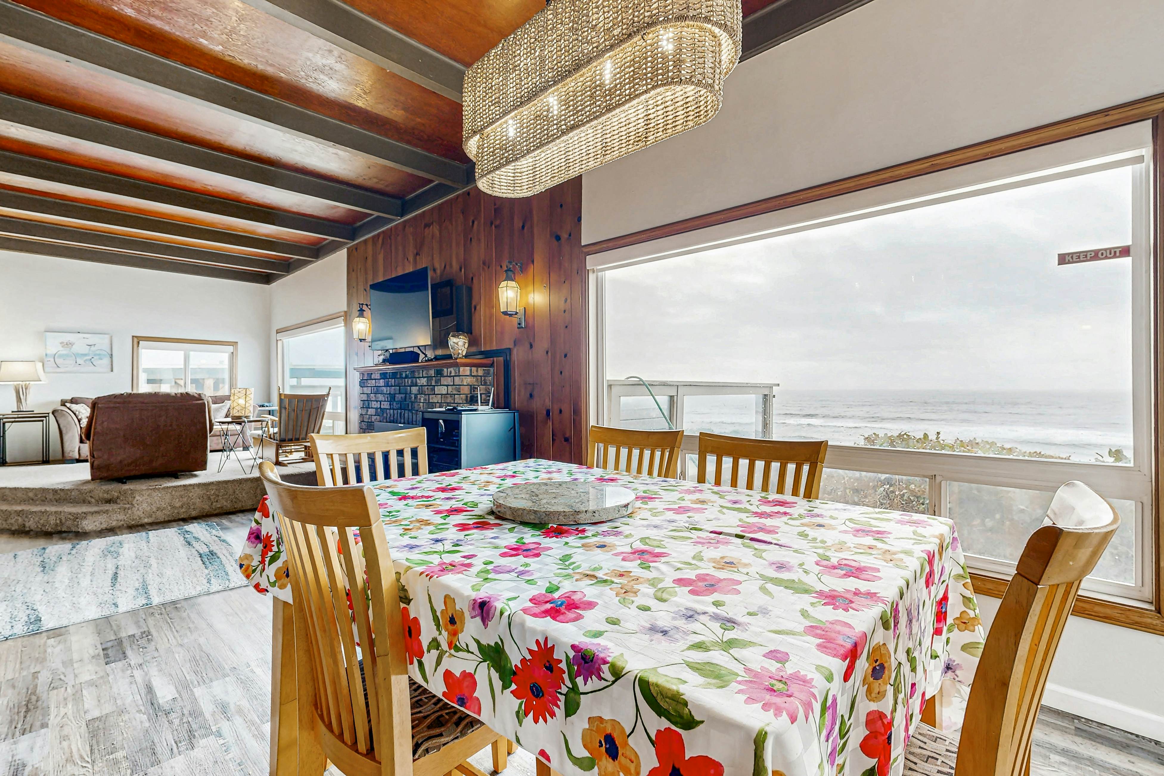Charming Oceanfront Two-Story Home - Private Hot Tub Deck, Gas Grill, & Views