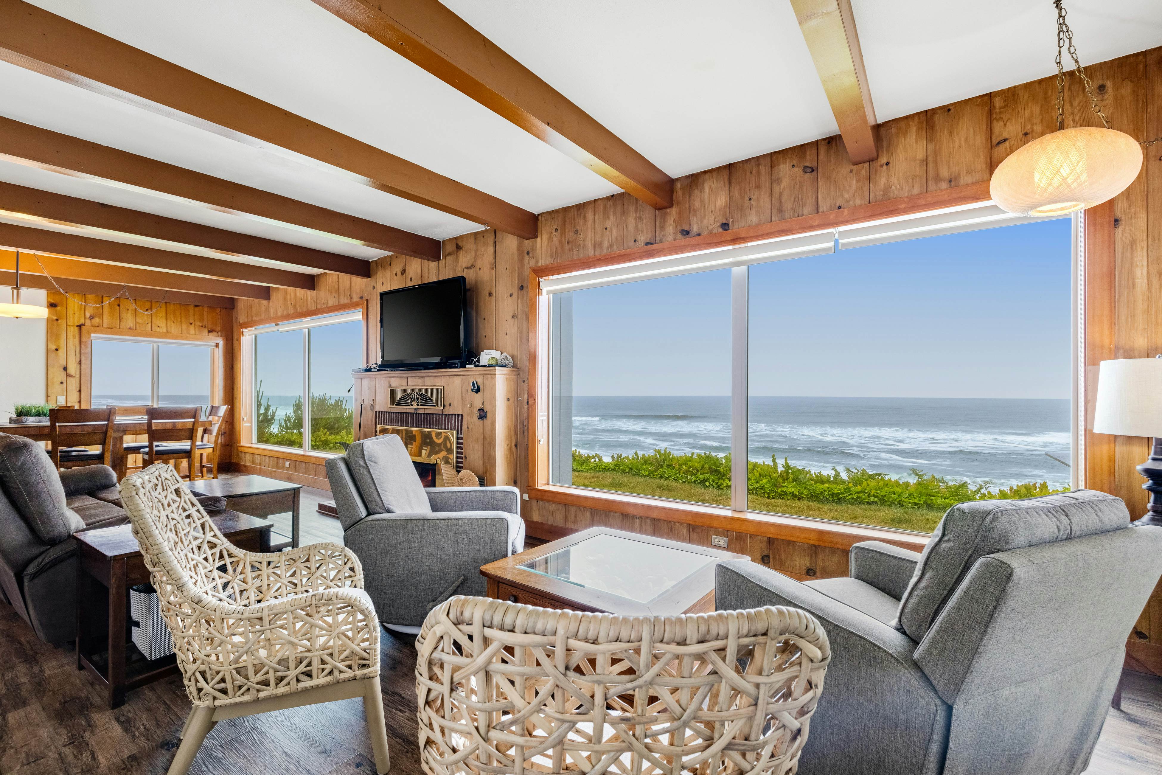 Charming Oceanfront House with Gorgeous Water Views & Beach Access