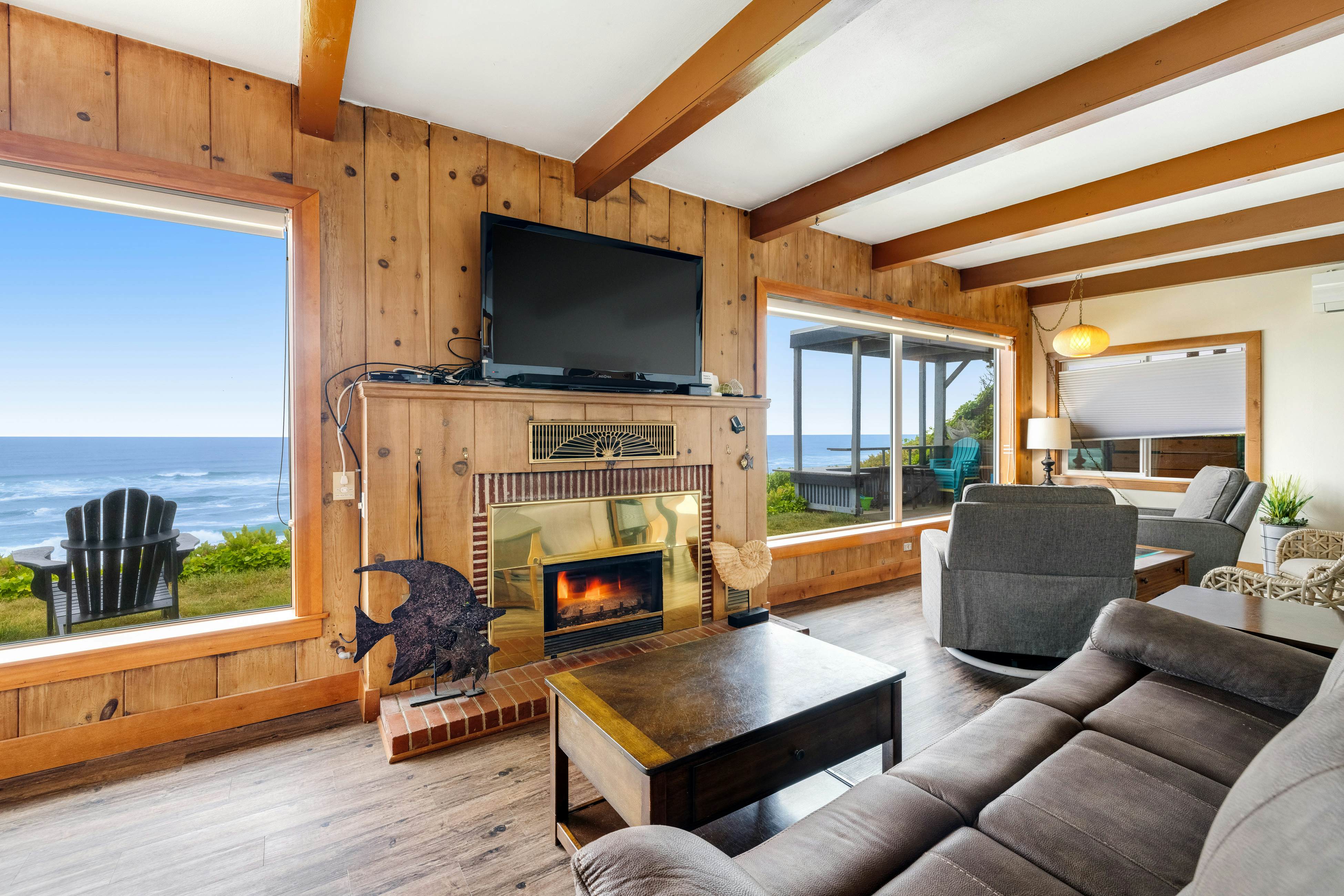 Charming Oceanfront House with Gorgeous Water Views & Beach Access