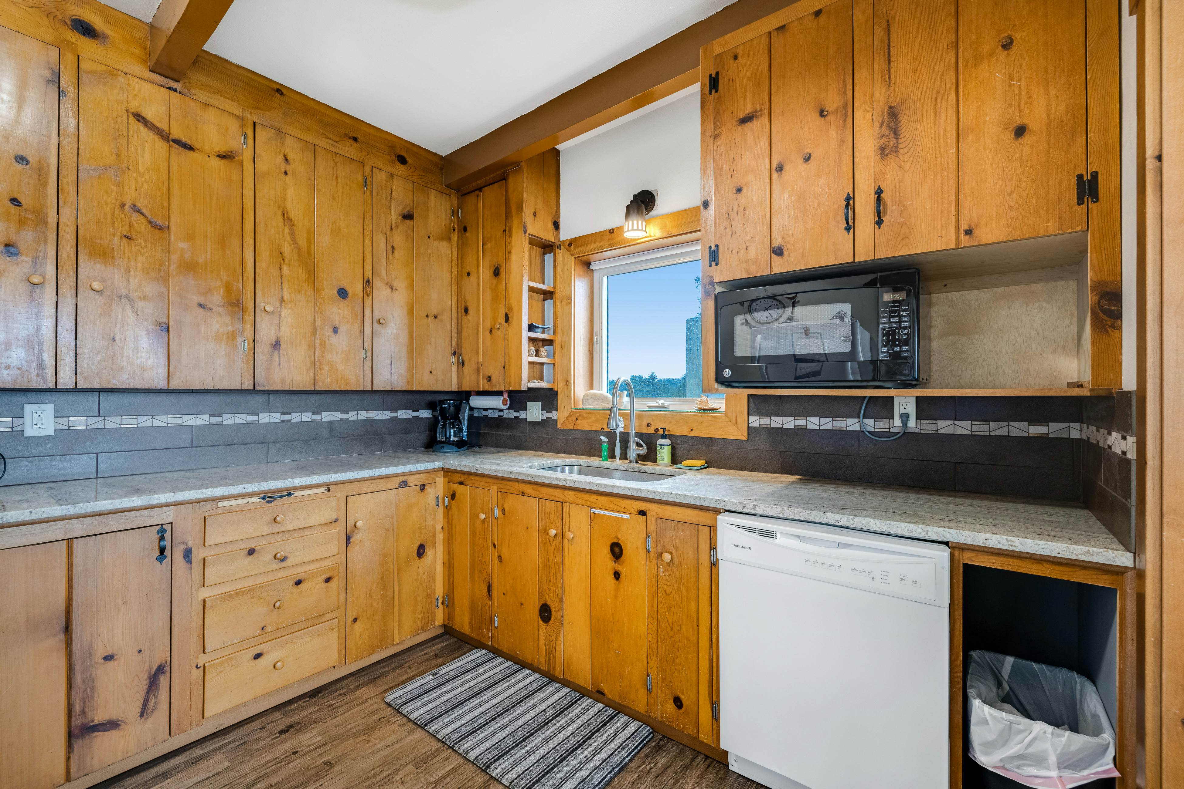 Charming Oceanfront House with Gorgeous Water Views & Beach Access