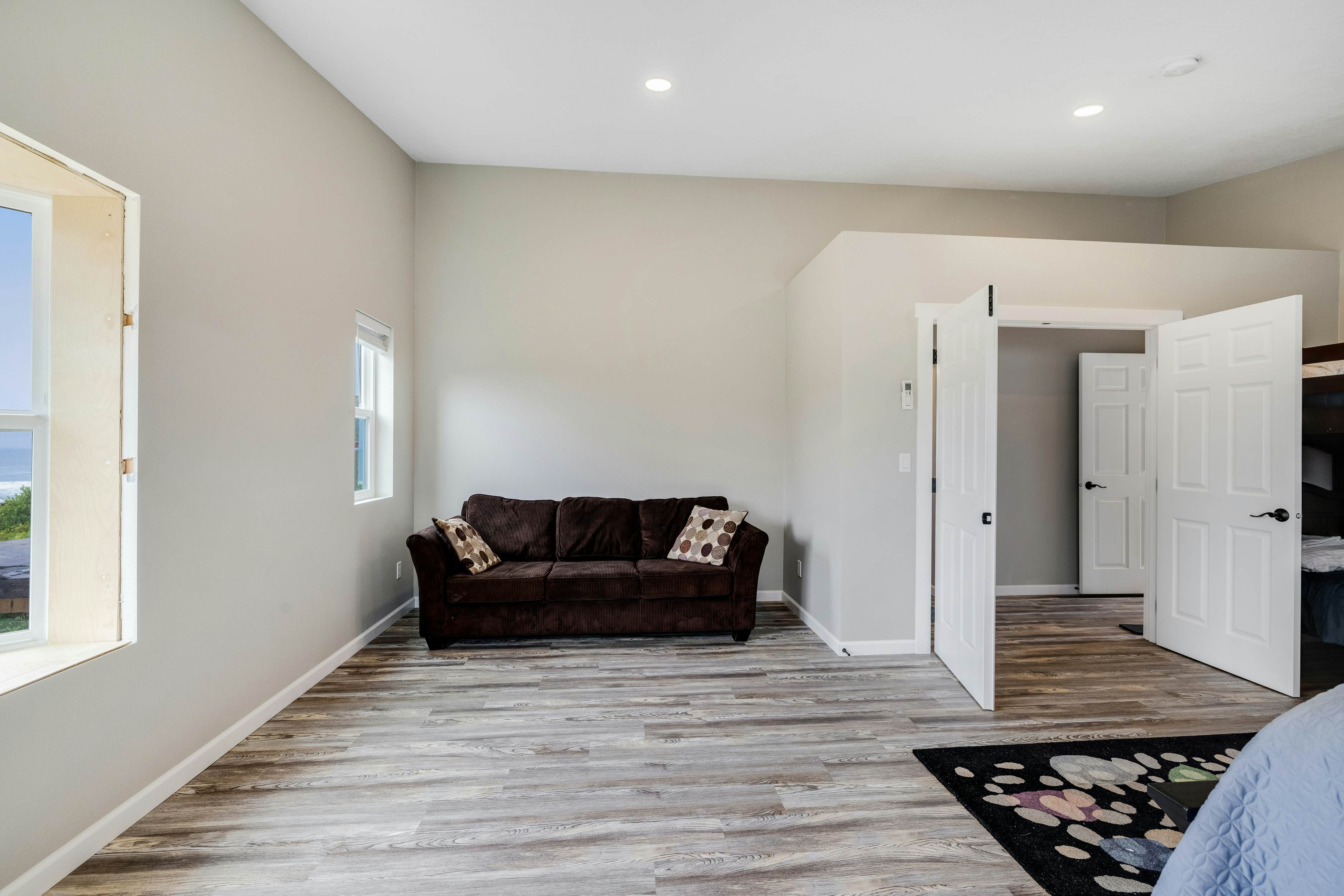 Charming Oceanfront House with Gorgeous Water Views & Beach Access