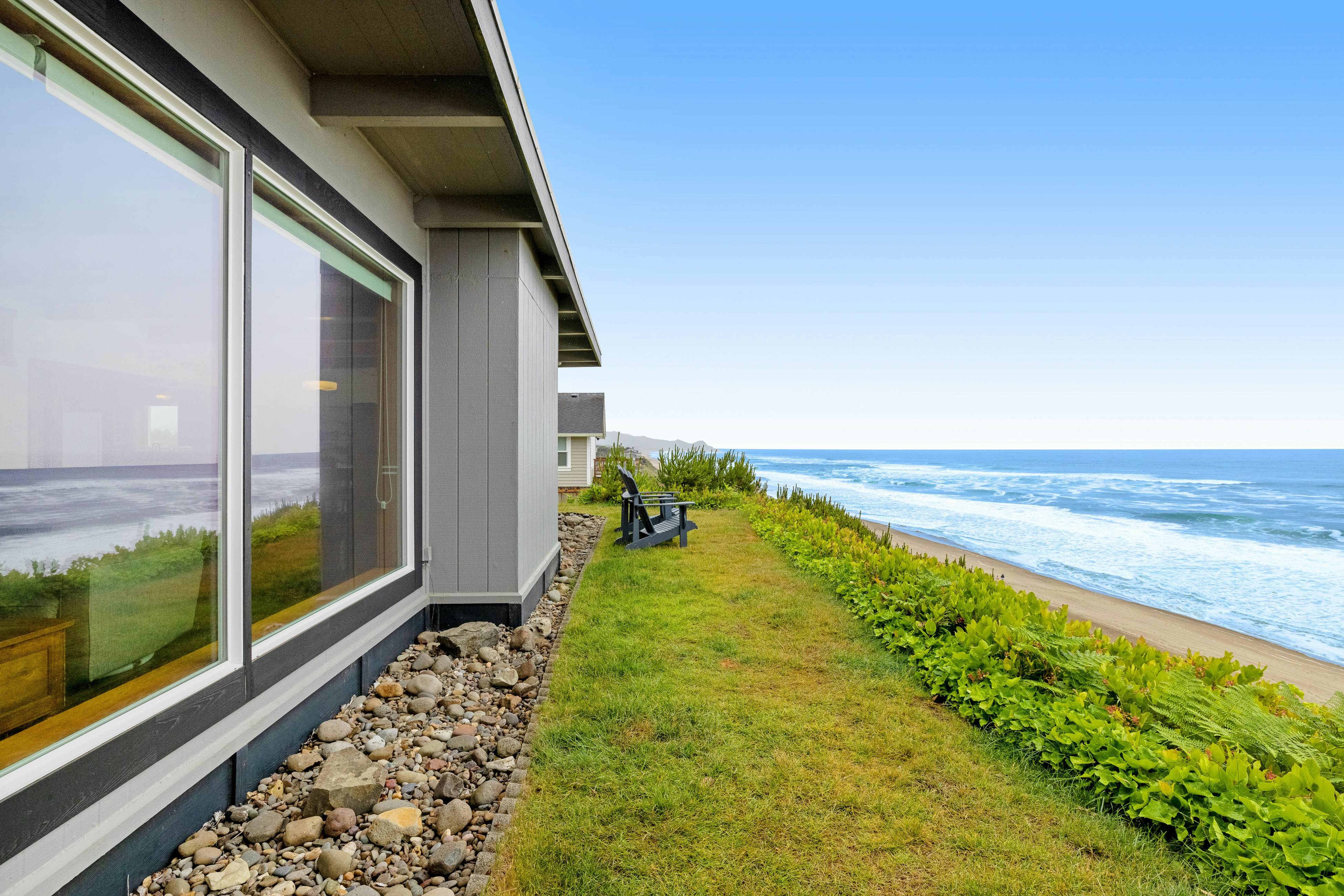 Charming Oceanfront House with Gorgeous Water Views & Beach Access