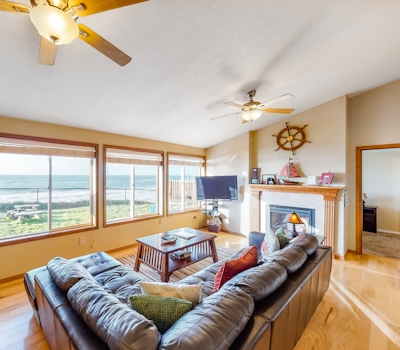 Oceanfront house steps to beach with private hot tub firepit and spectacular view