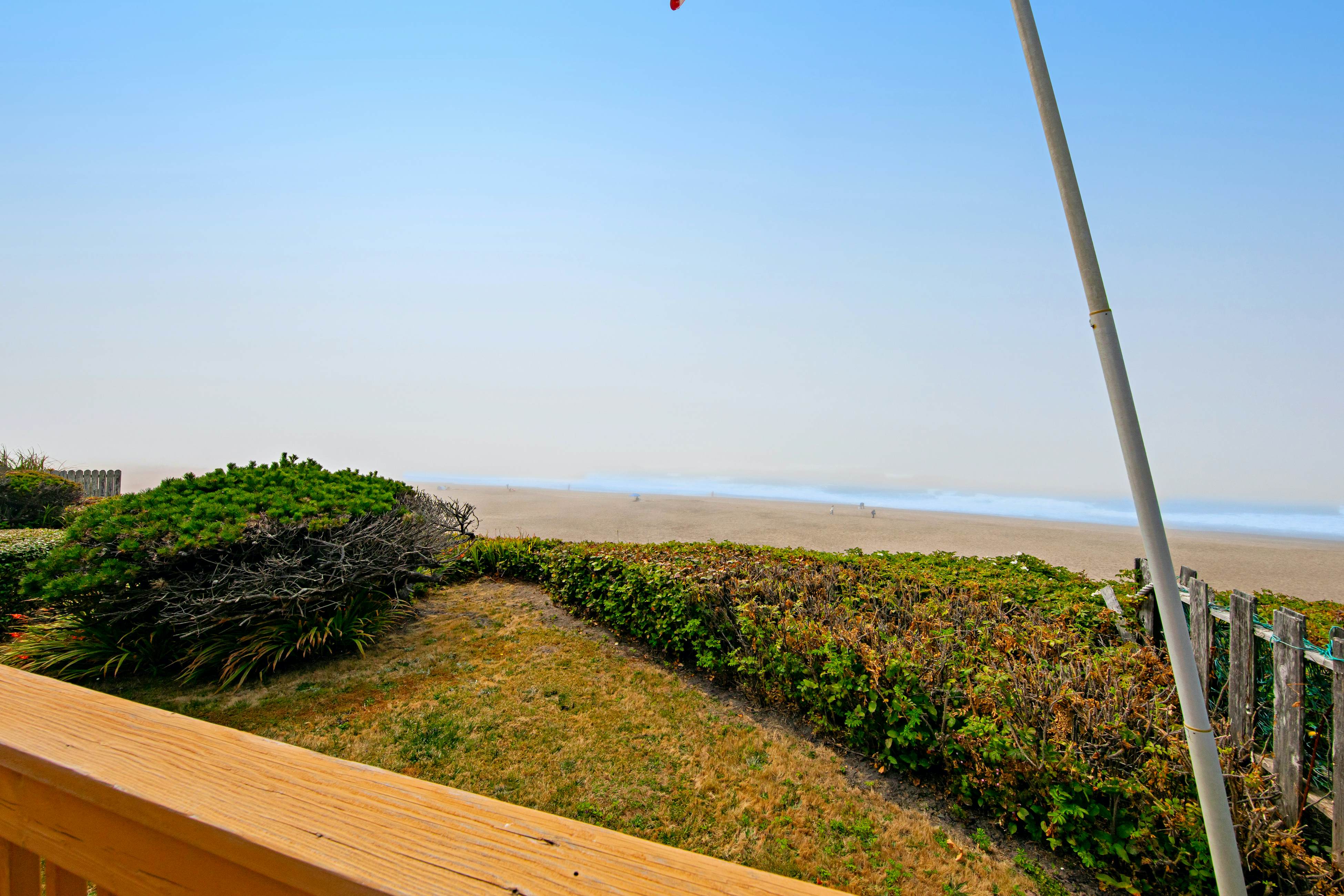 Oceanfront, dog-friendly house with deck, private hot tub & stunning views