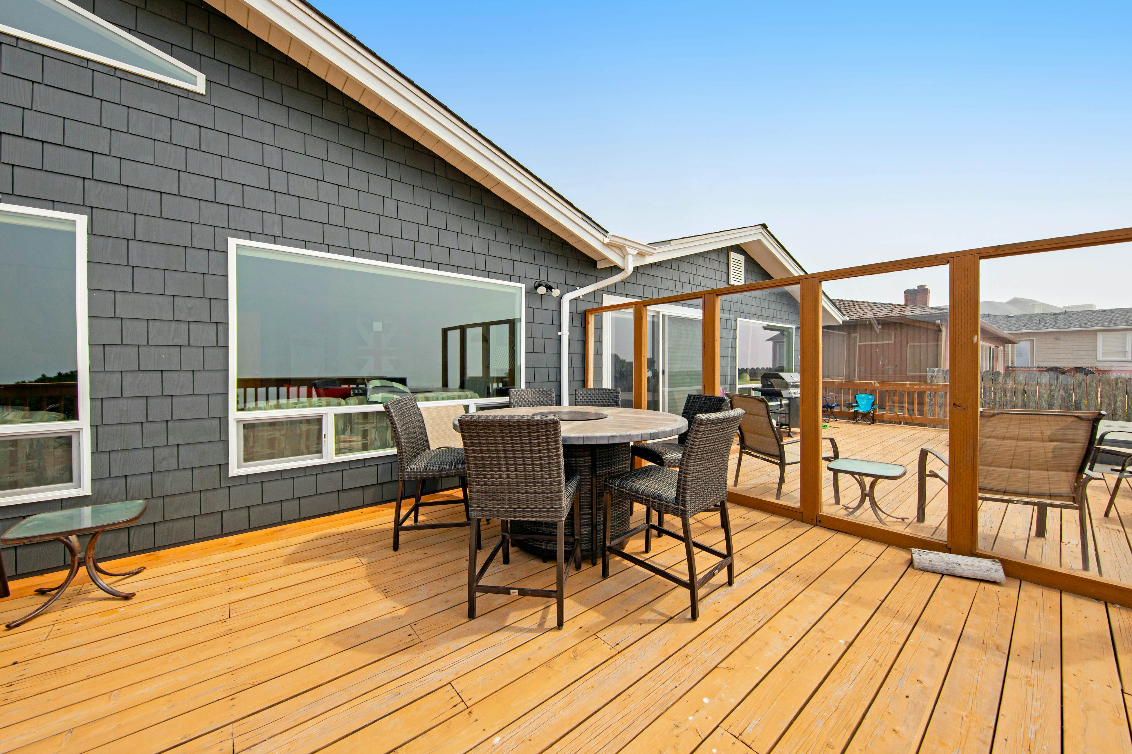 Oceanfront, dog-friendly house with deck, private hot tub & stunning views