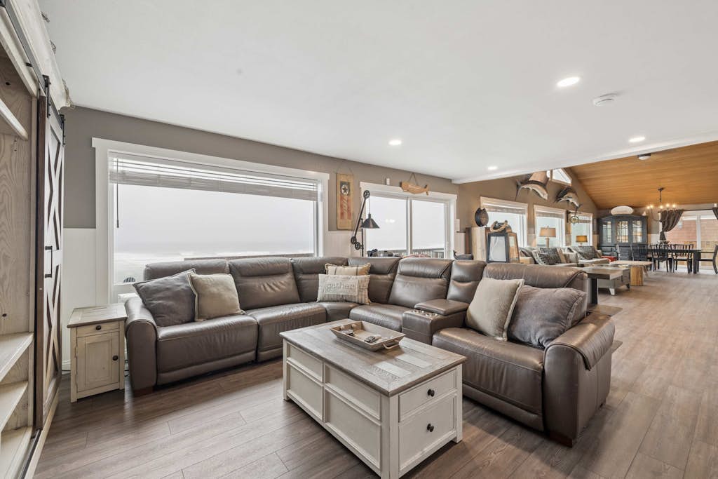 Oceanfront dog friendly house with deck private hot tub and stunning views