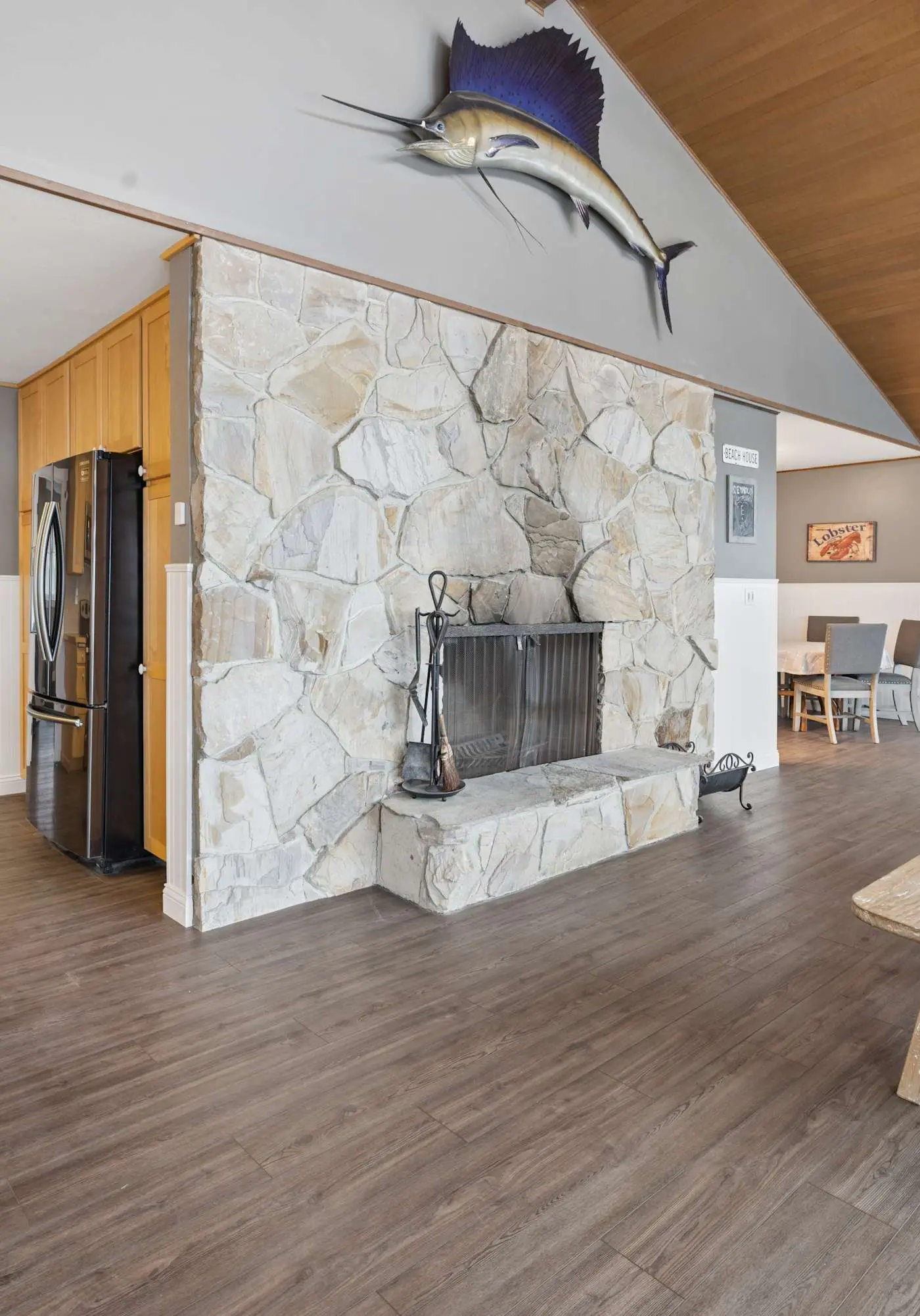 Oceanfront dog friendly house with deck private hot tub and stunning views