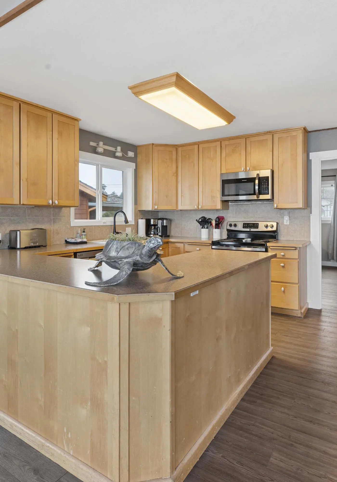 Oceanfront dog friendly house with deck private hot tub and stunning views