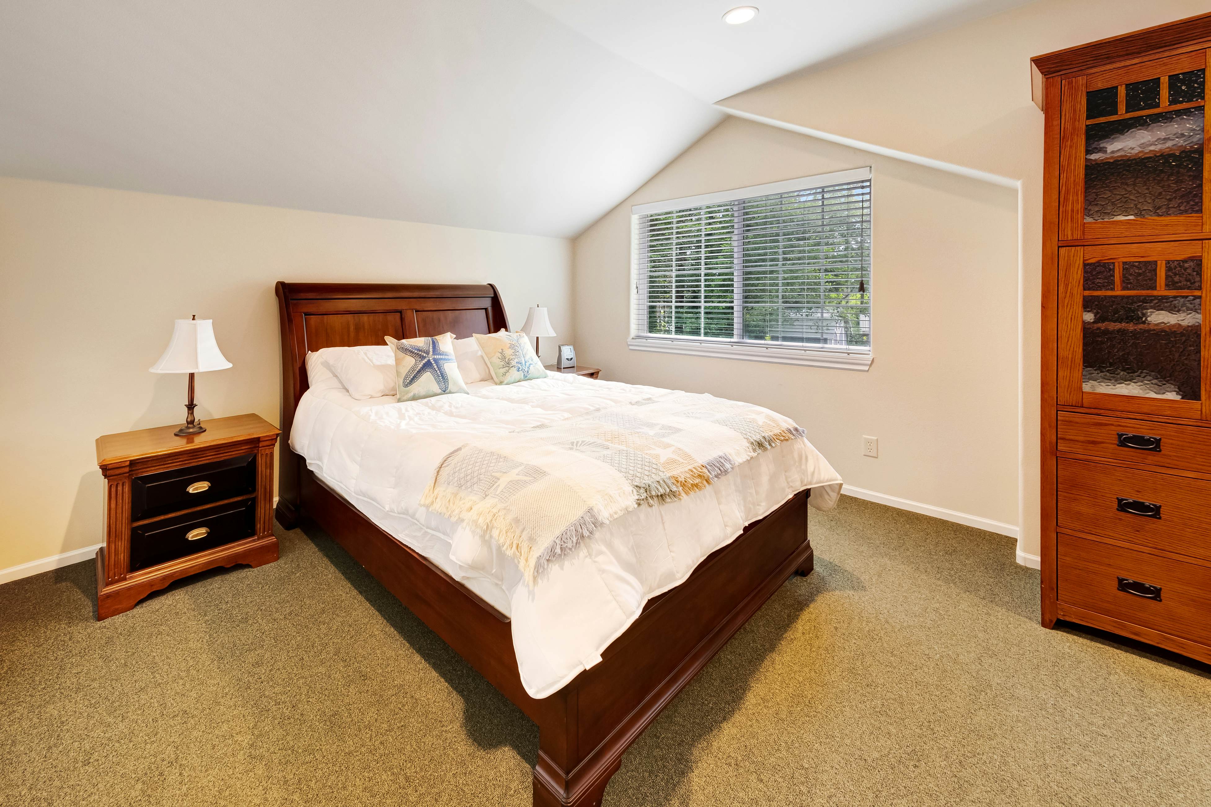 Dog-friendly home w/ enclosed yard, game room, private hot tub - near the beach