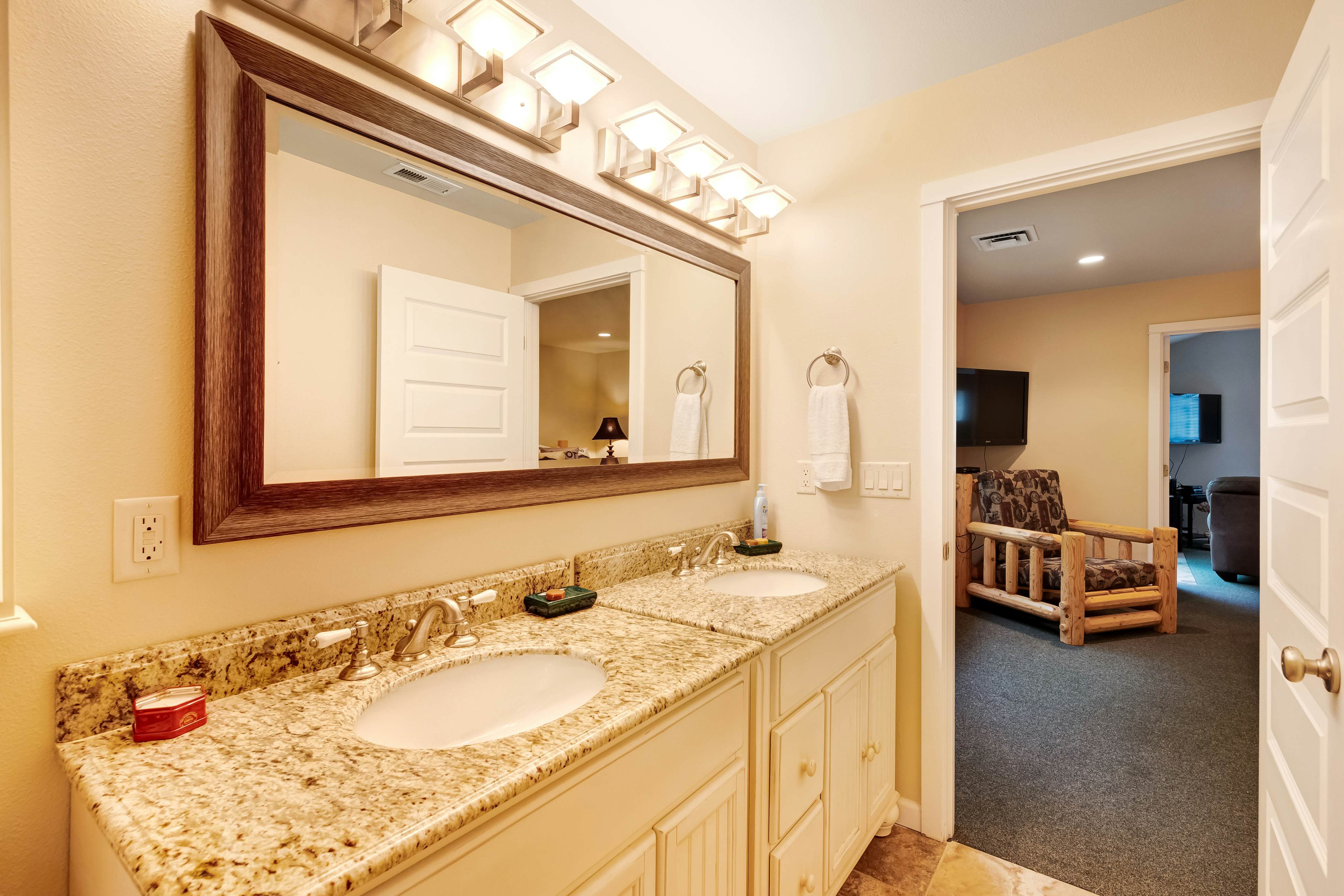 Dog-friendly home w/ enclosed yard, game room, private hot tub - near the beach