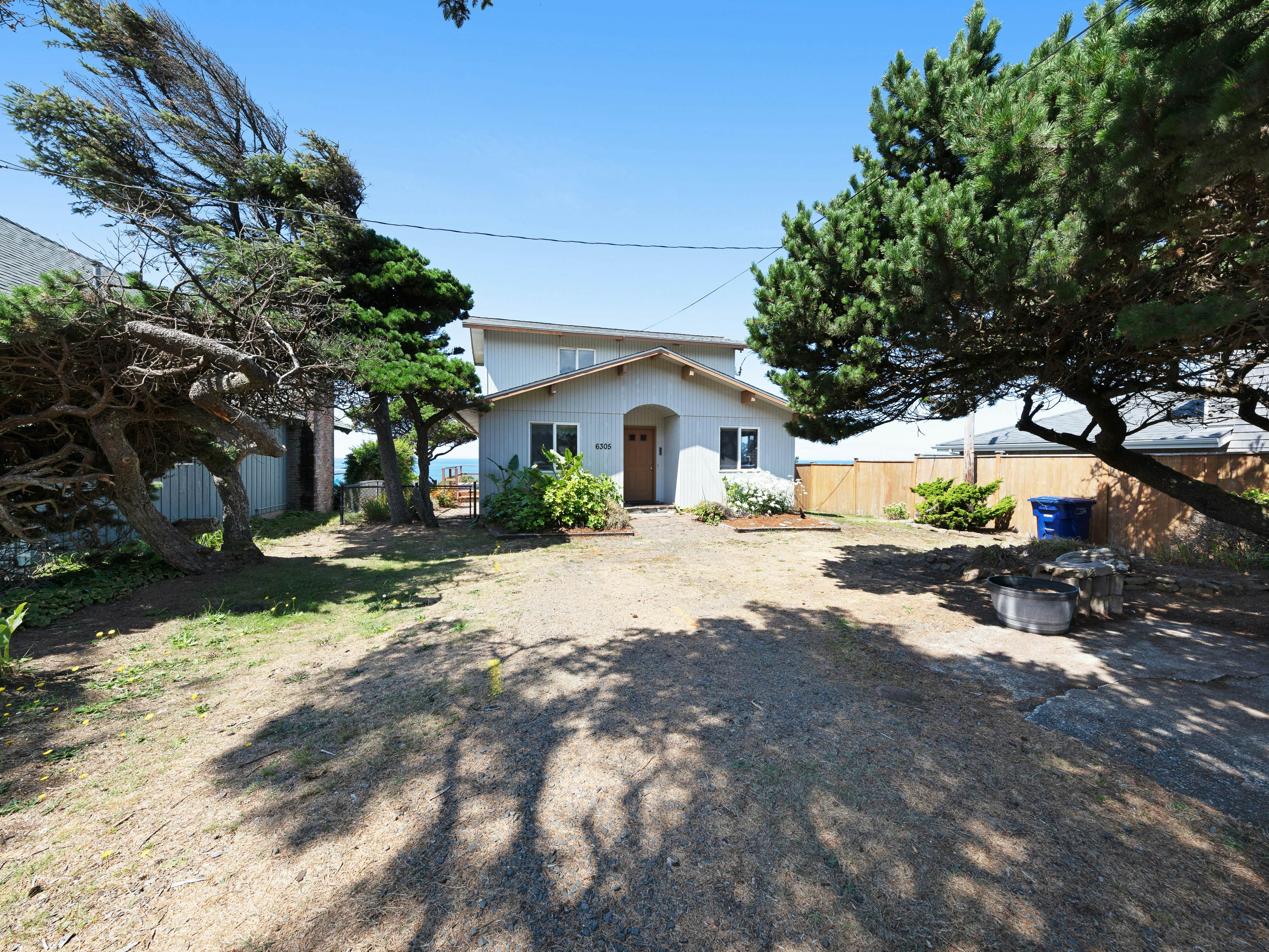 Charming, Oceanfront Home w/ Nearby Beach Access & Amazing Ocean Views