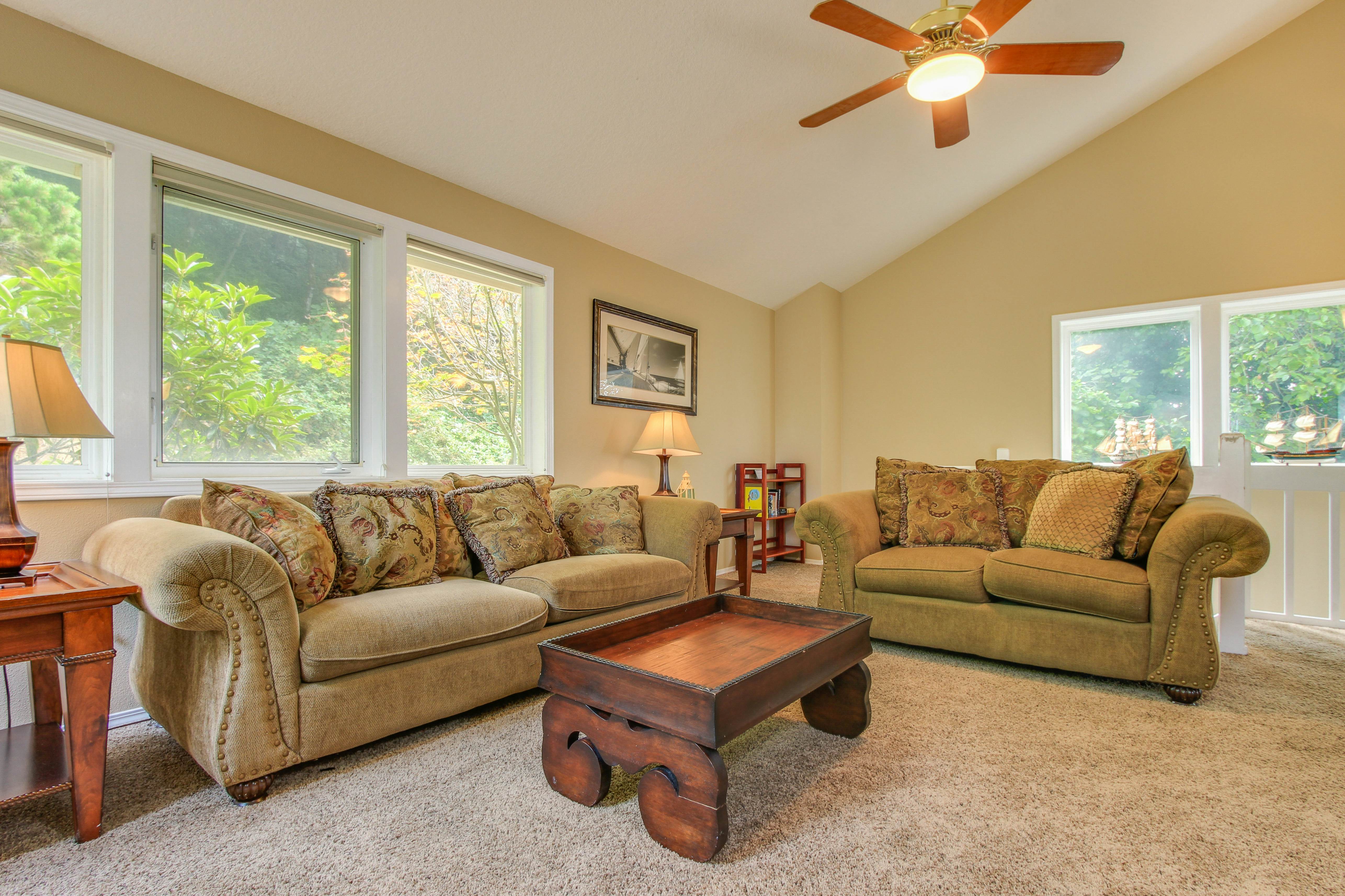 Sunlit home with gorgeous ocean views big decks and hot tub