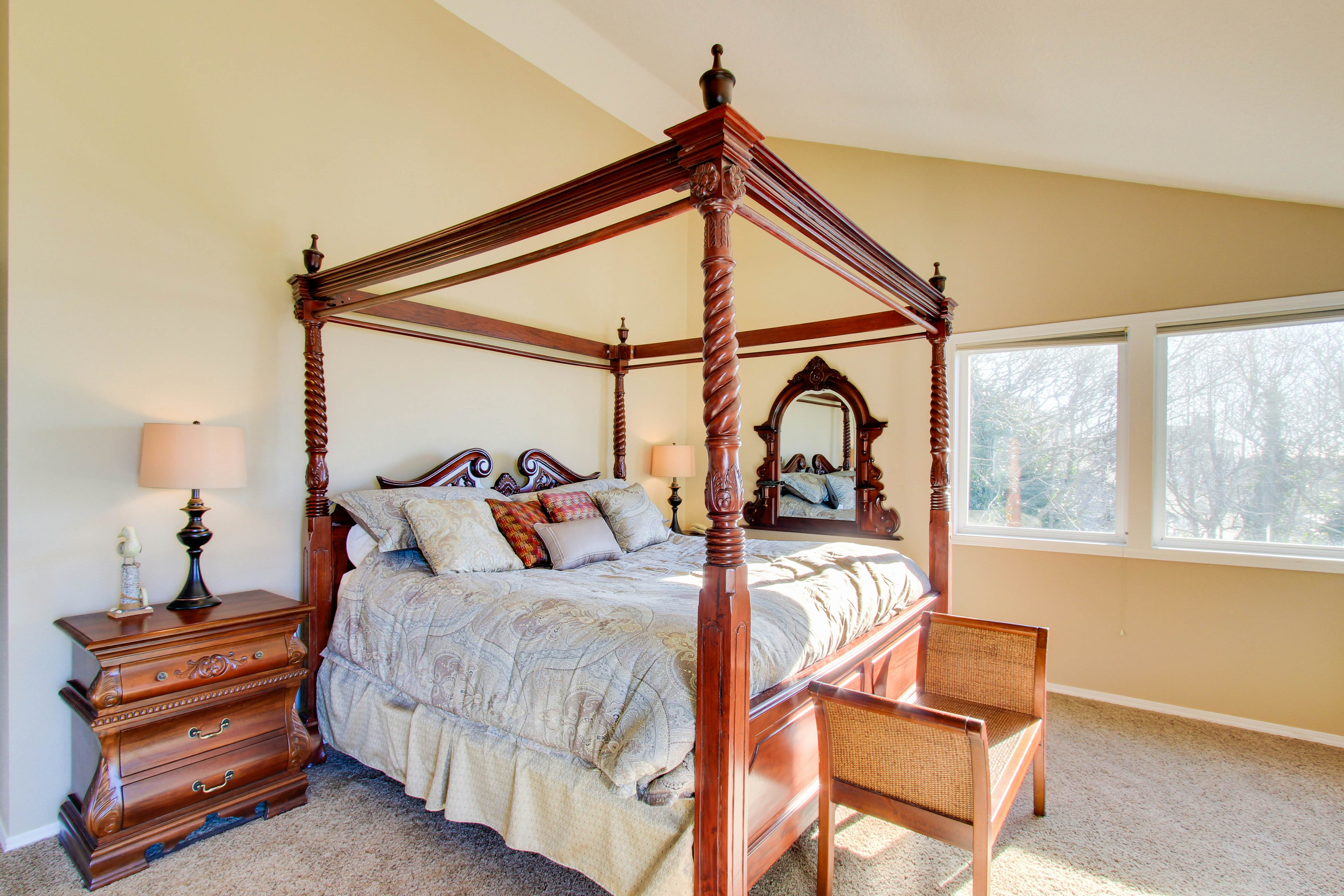 Sunlit home with gorgeous ocean views big decks and hot tub