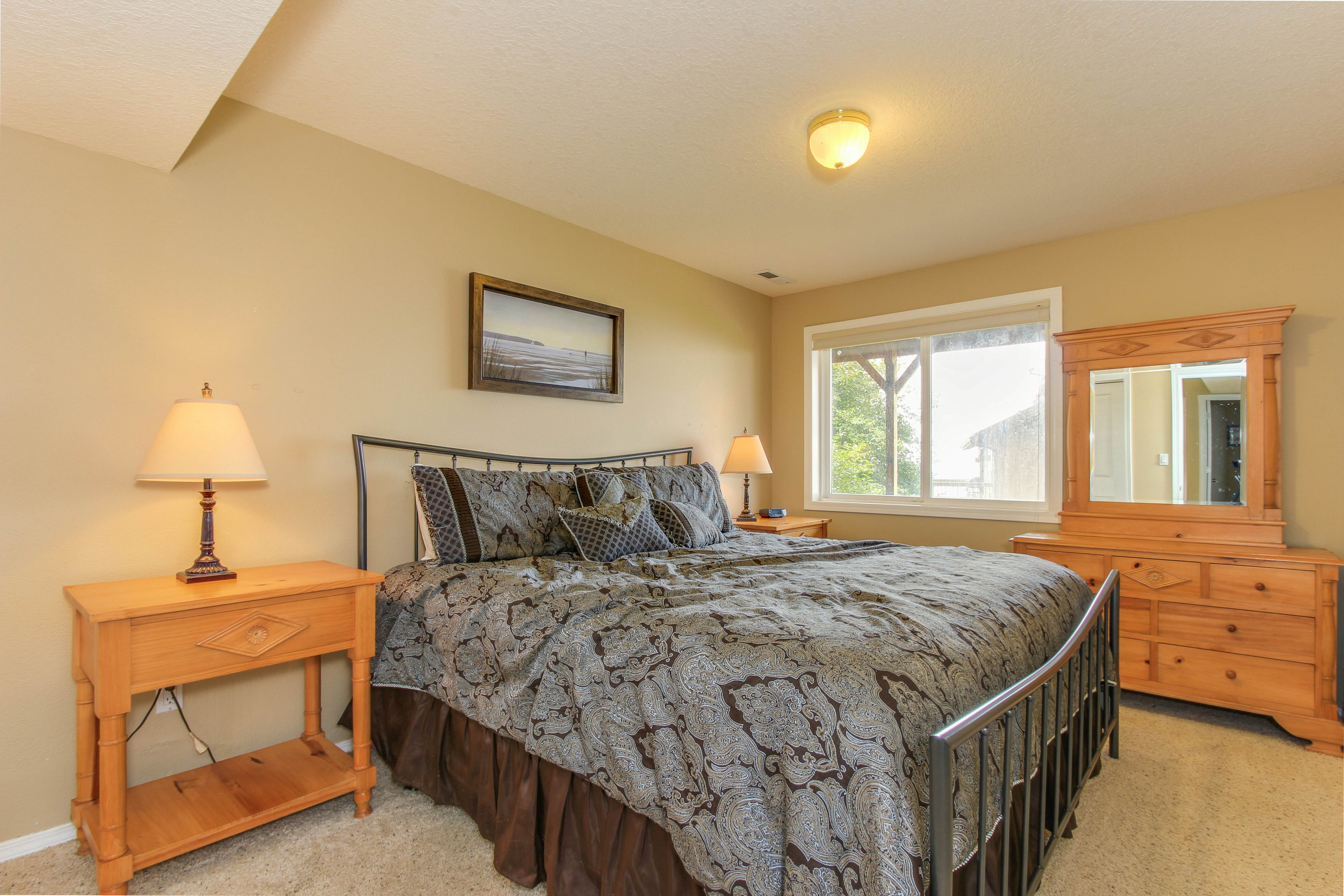 Sunlit home with gorgeous ocean views big decks and hot tub