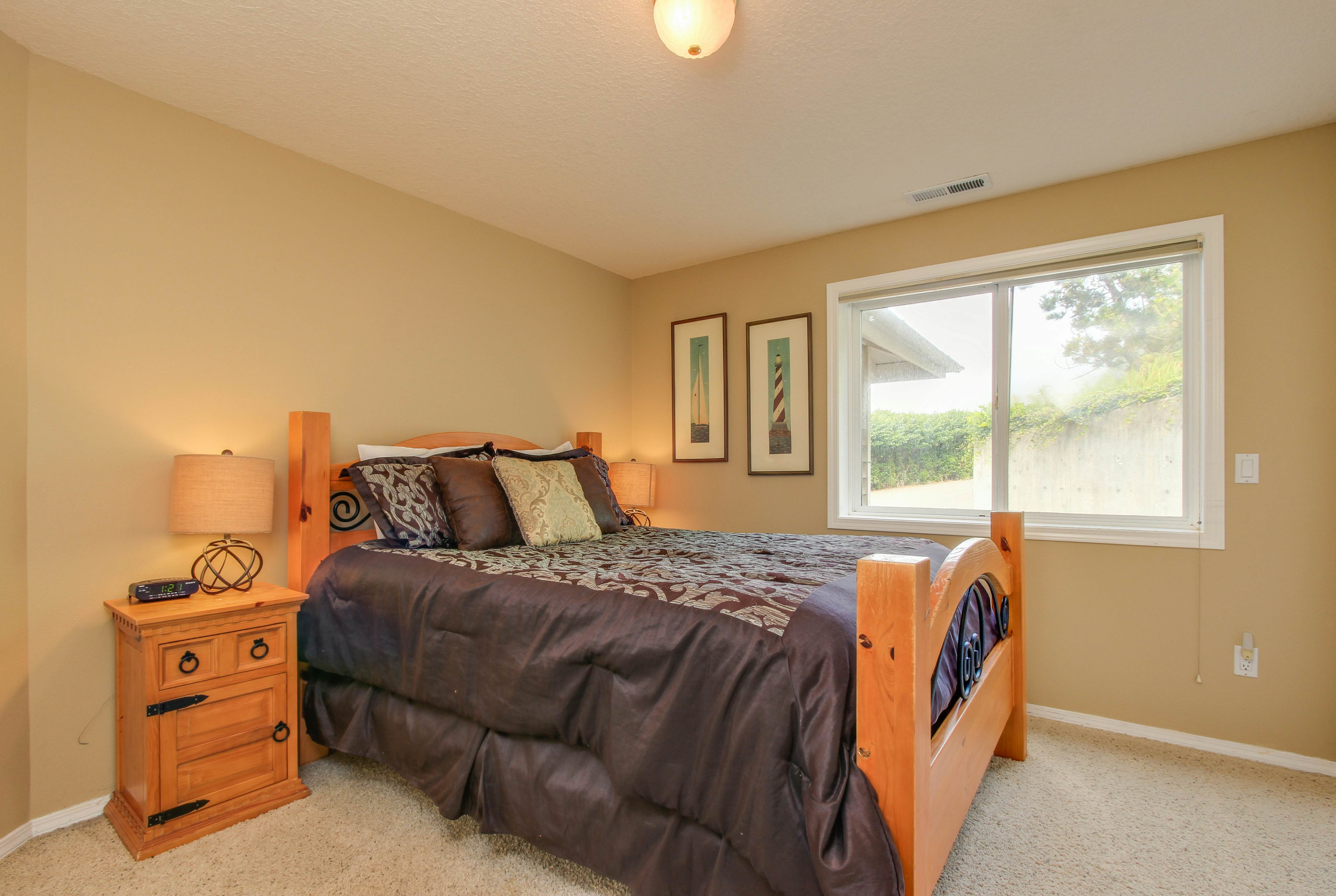 Sunlit home with gorgeous ocean views big decks and hot tub